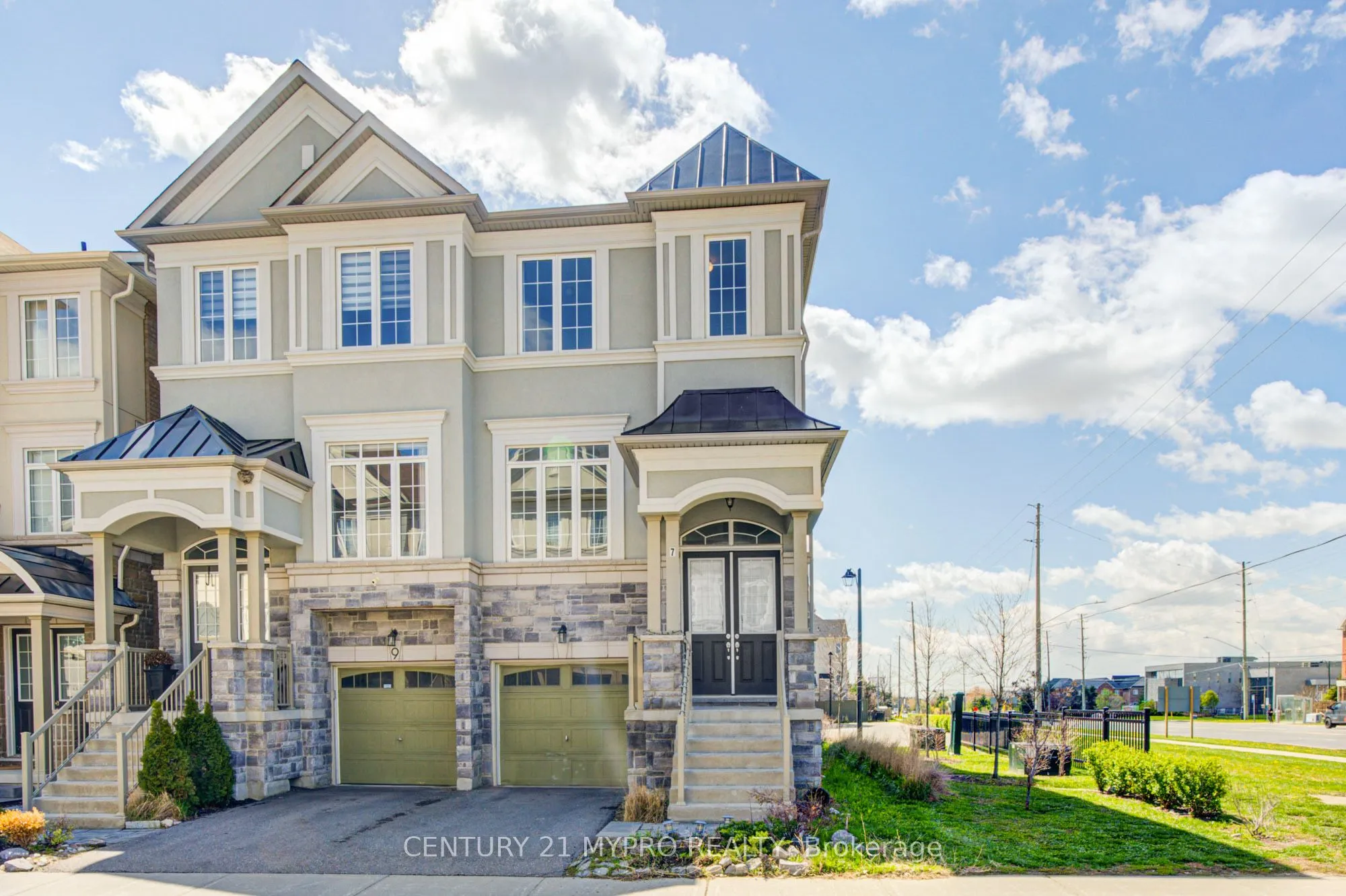 Semi-Detached Home For Sale | N13108958