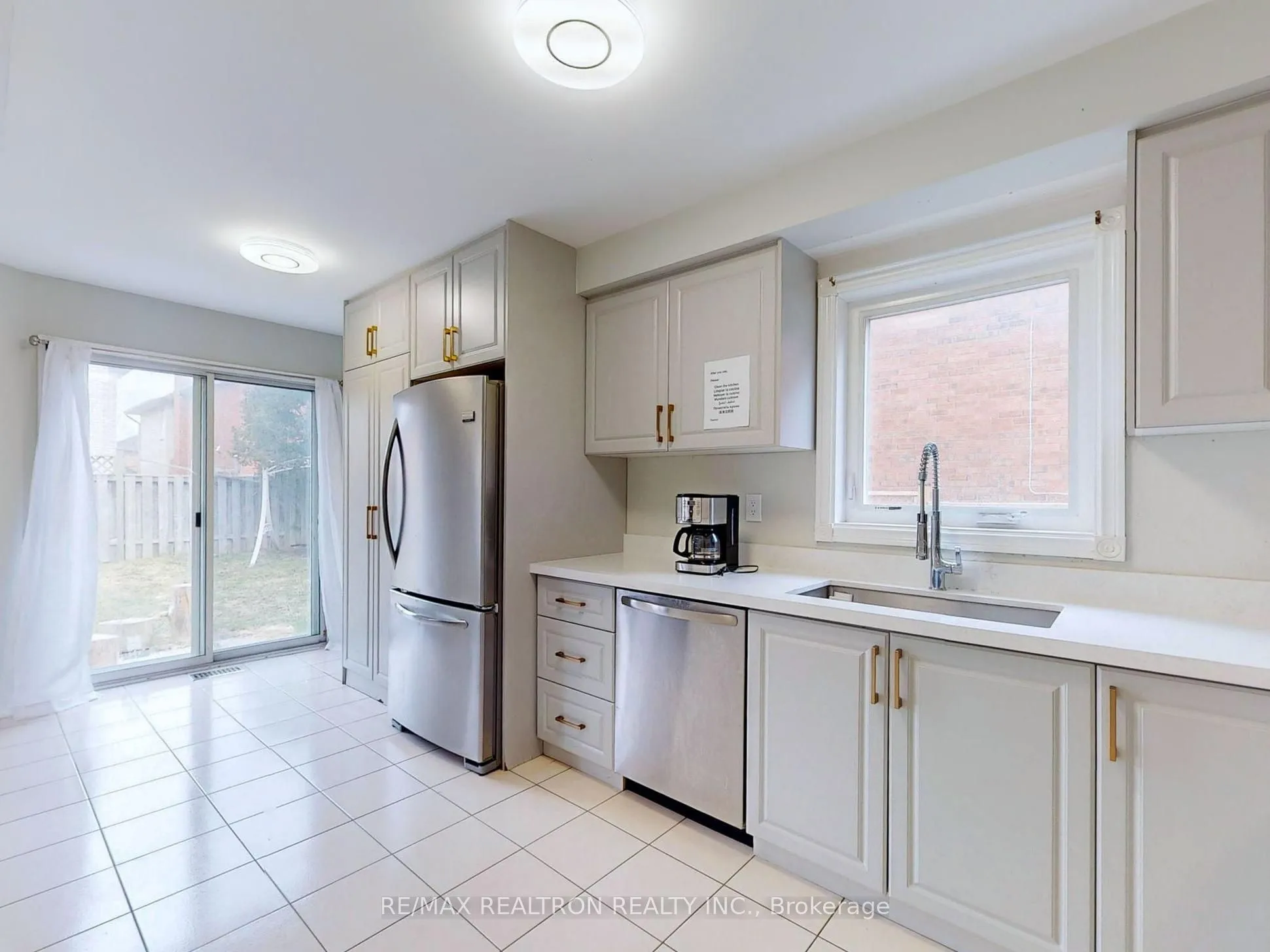 Detached Home For Lease | N13115436