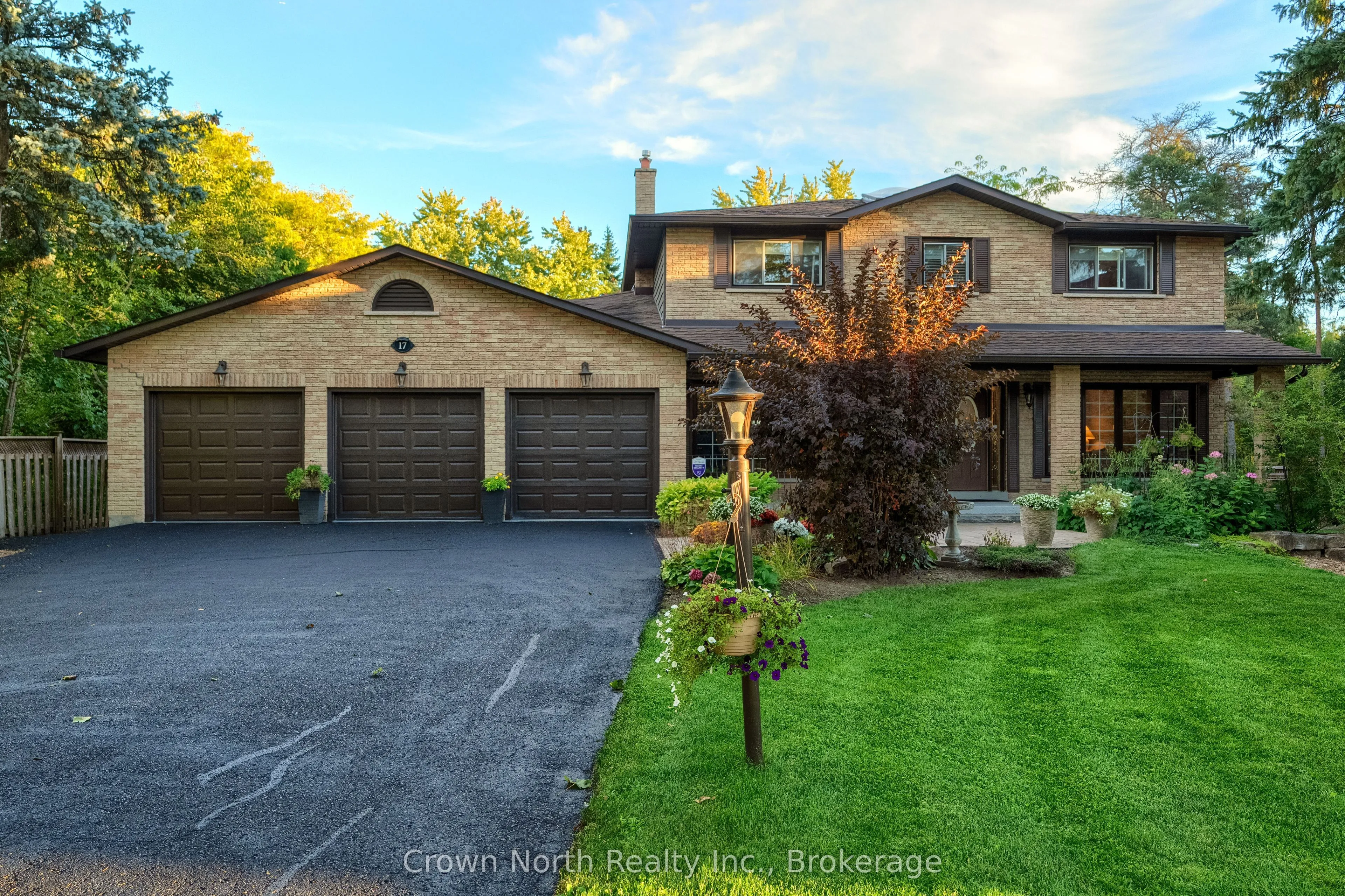 Detached Home For Sale | N13118642