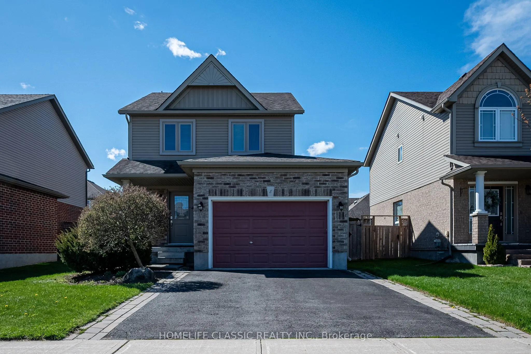 Detached Home For Sale | N13122852