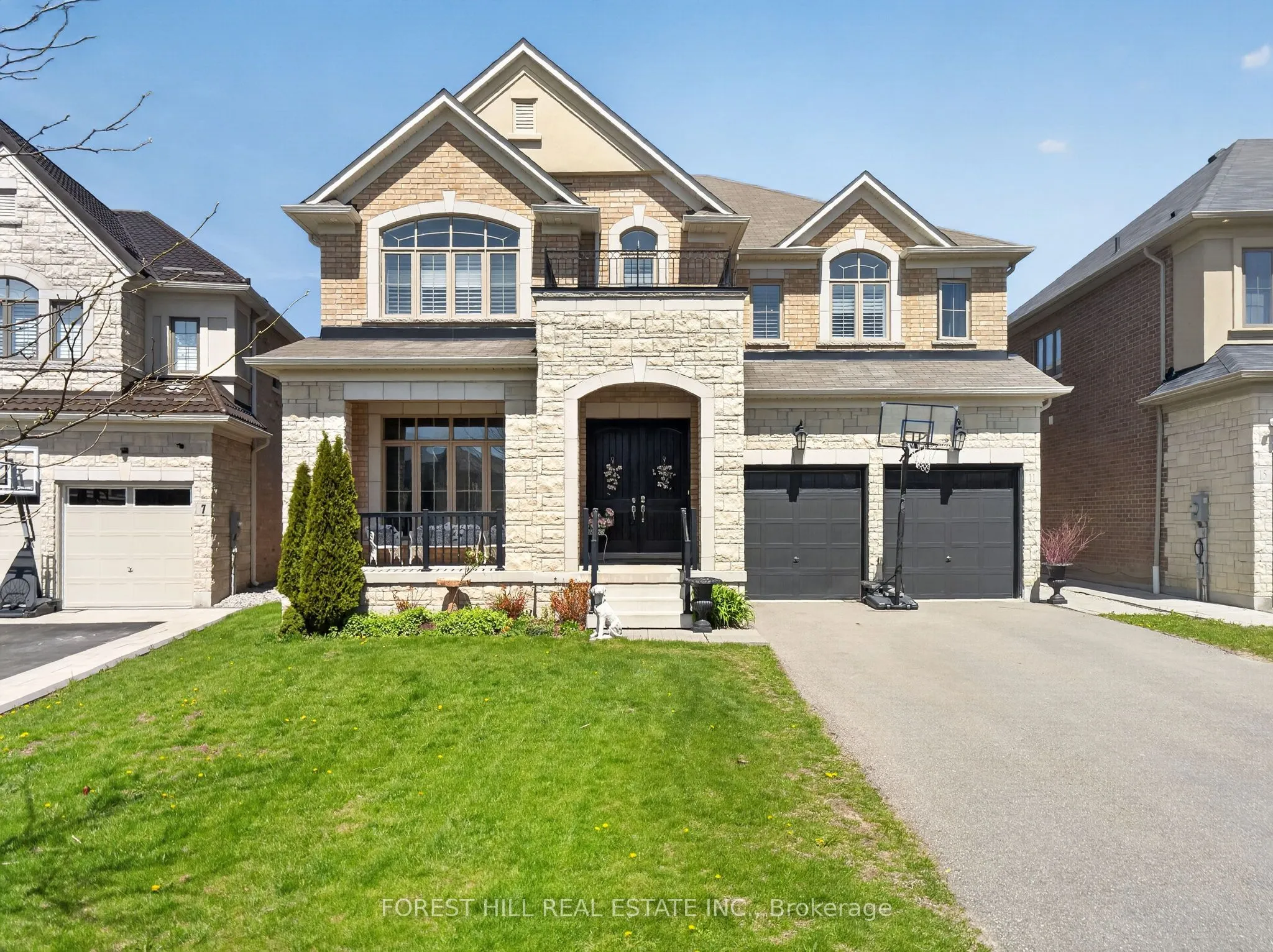 Detached Home For Sale | N13123746