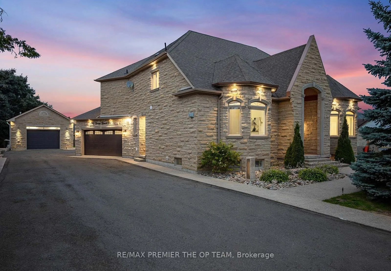 Detached Home For Sale | N13137086