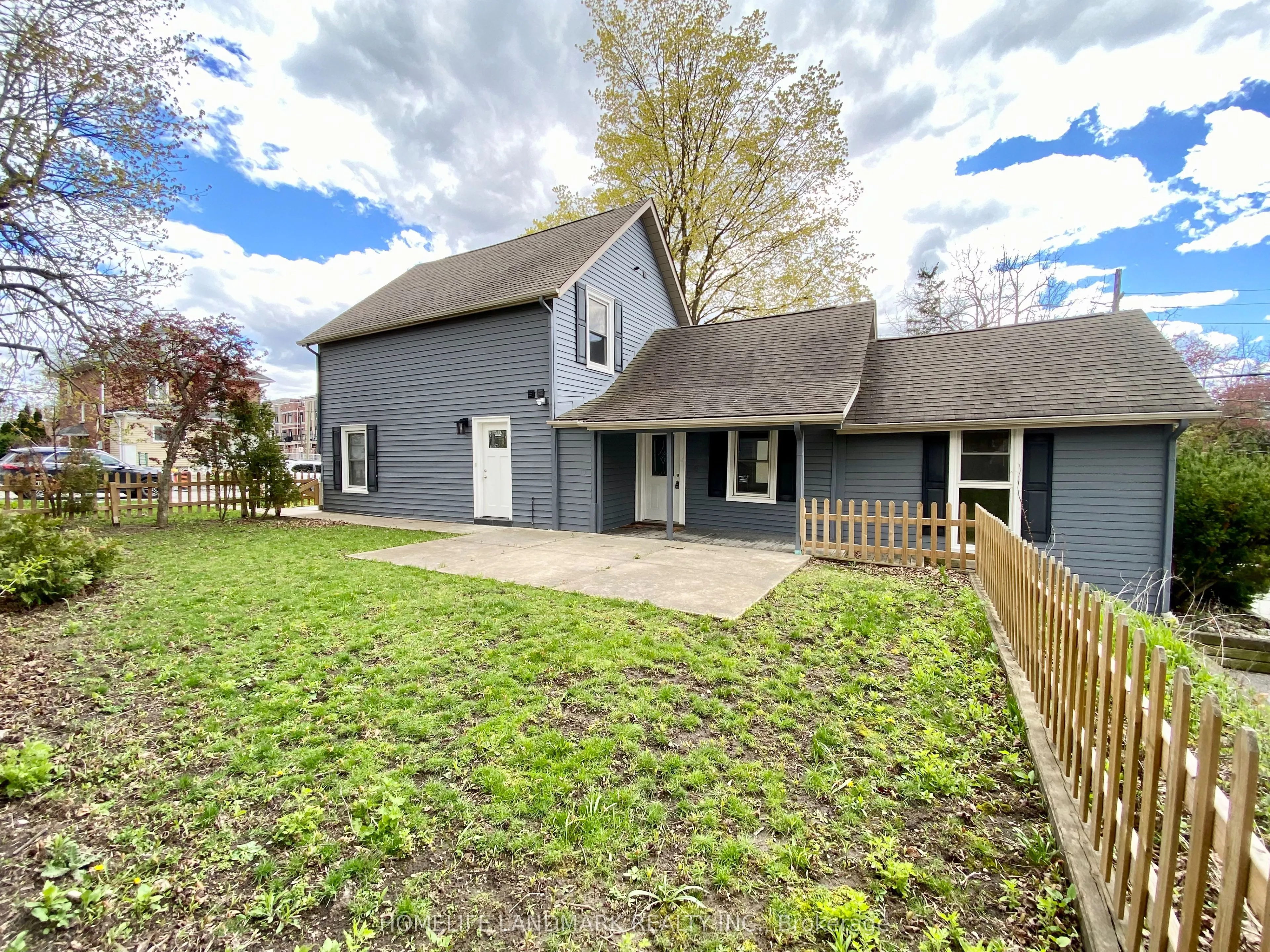 Detached Home For Lease | N13137202
