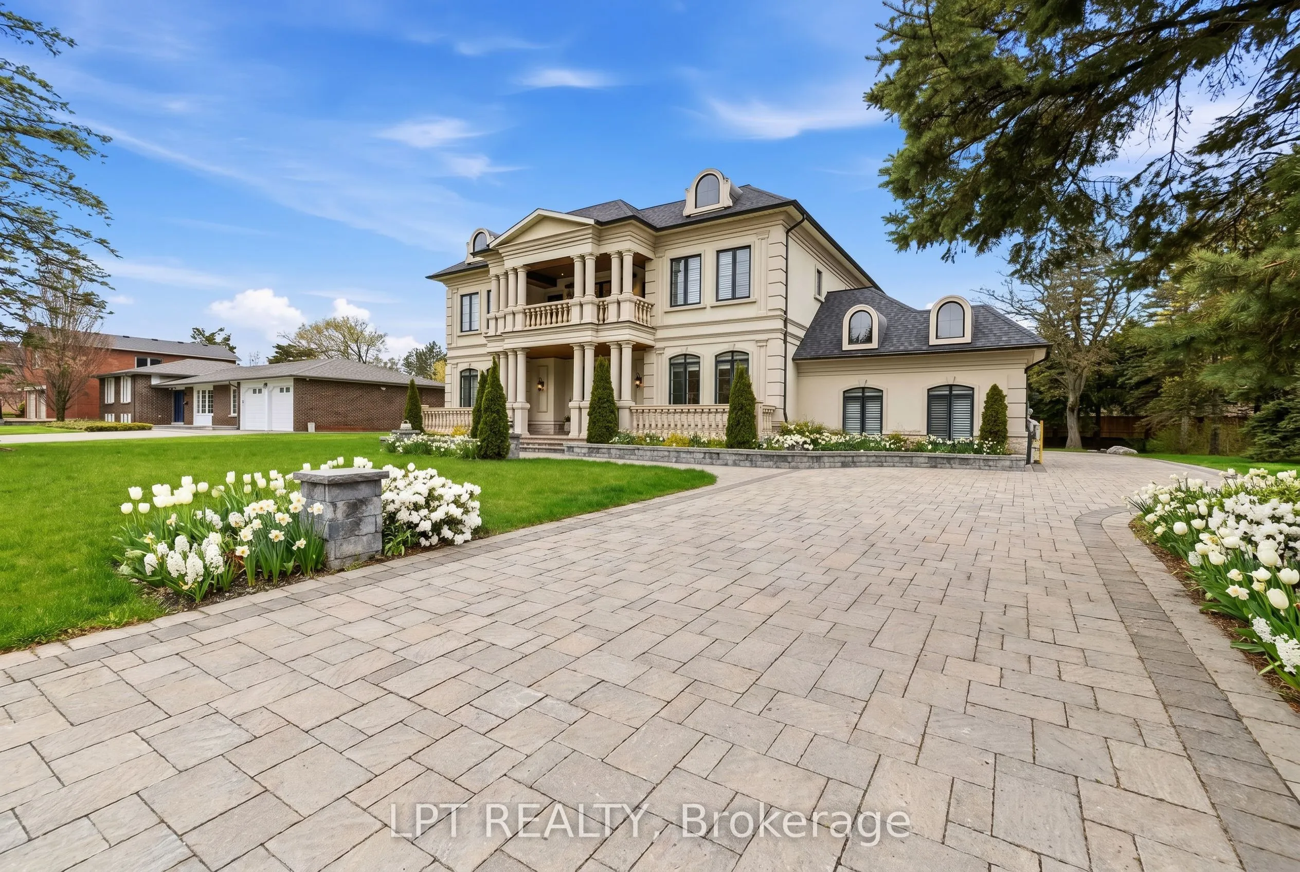 Detached Home For Sale | N13147954