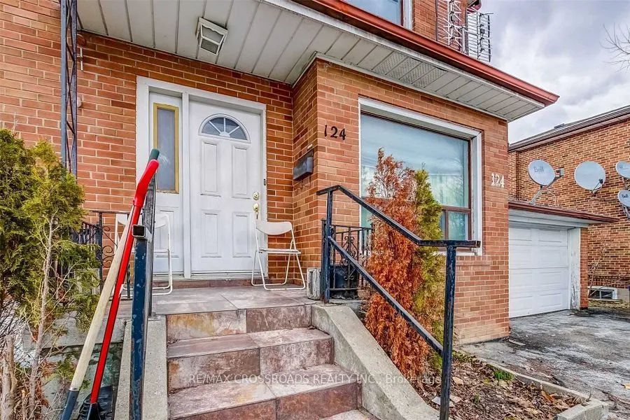Detached Home For Lease | N13154282