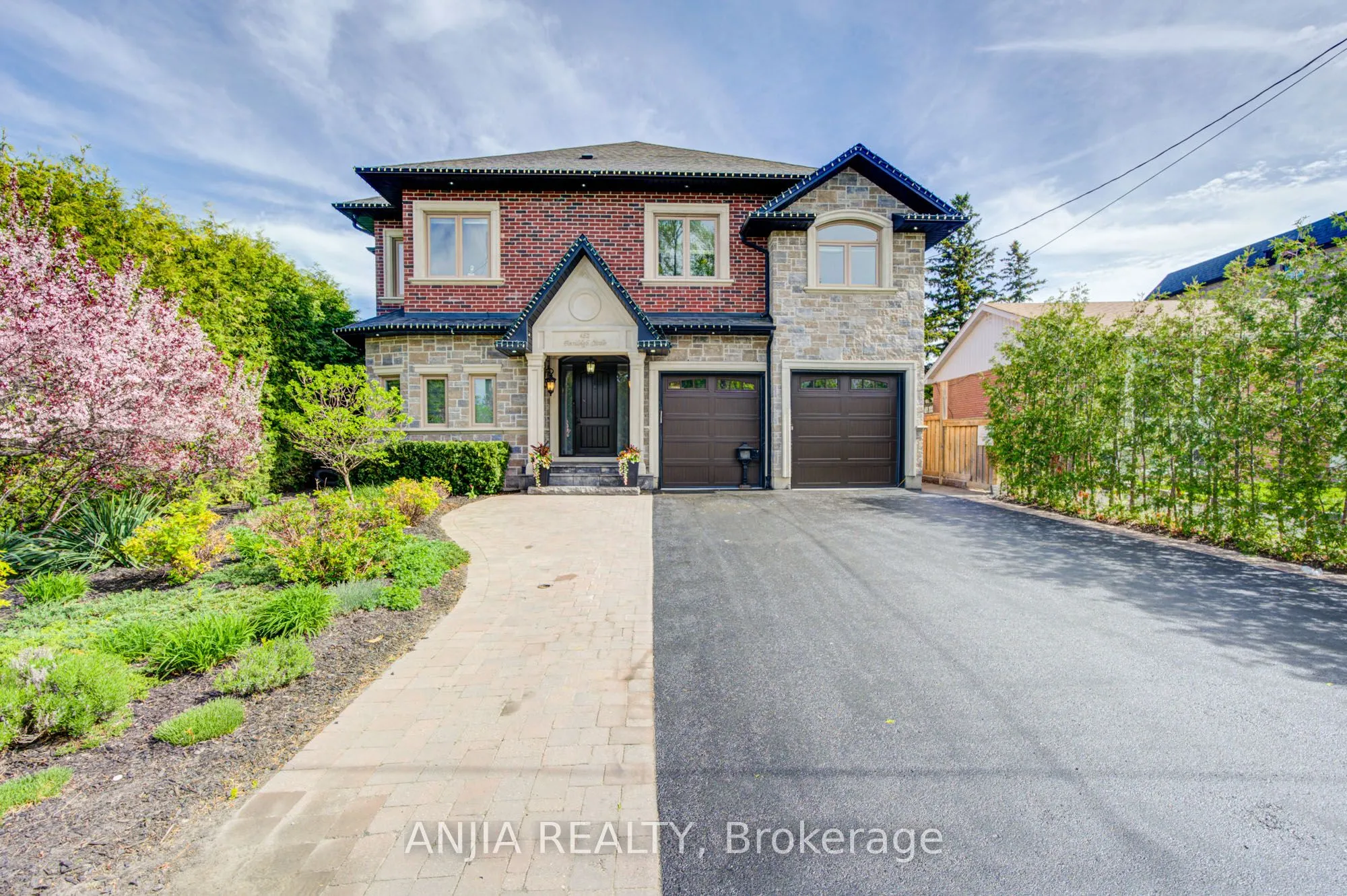 Detached Home For Sale | N13154702
