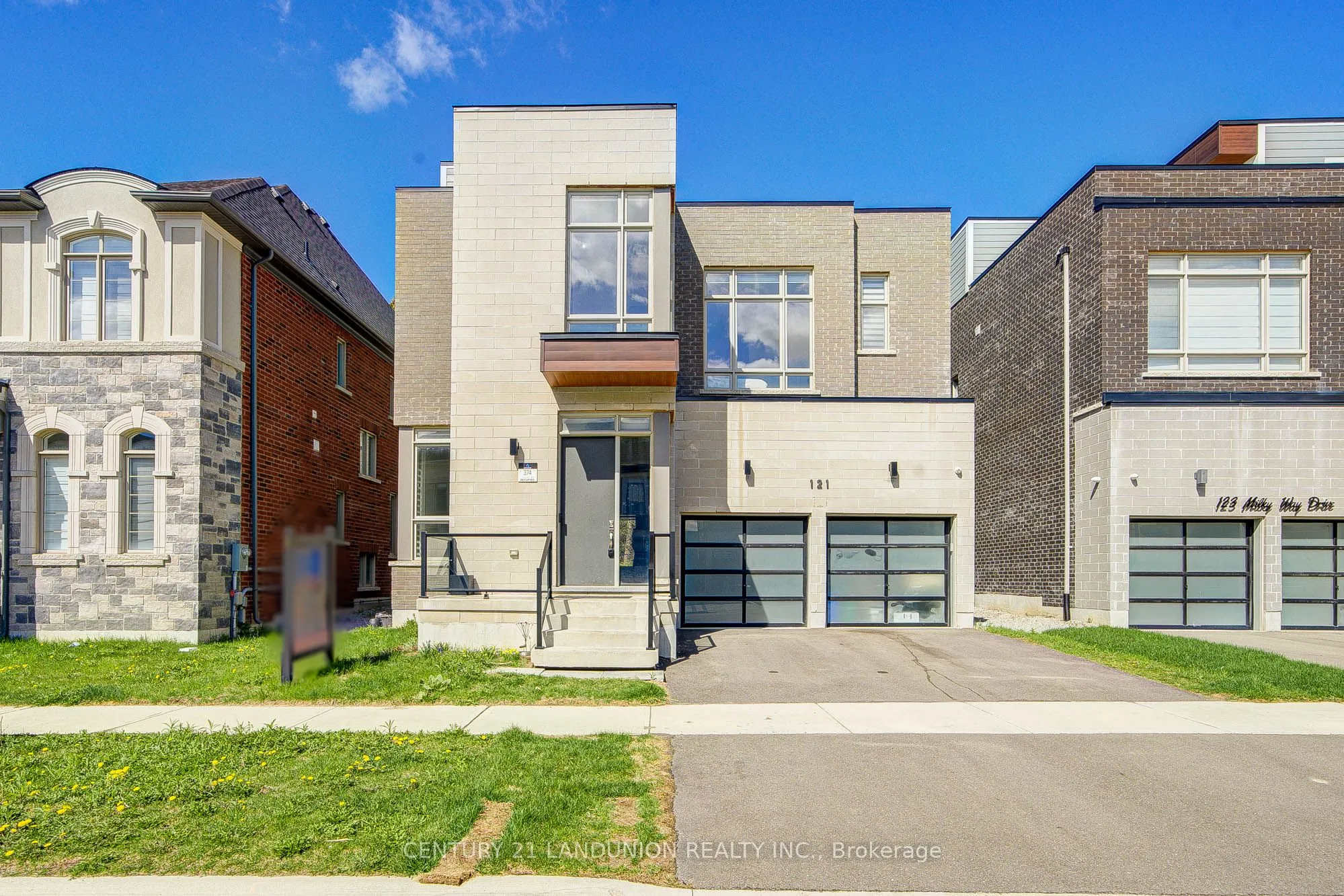 Detached Home For Sale | N13160592