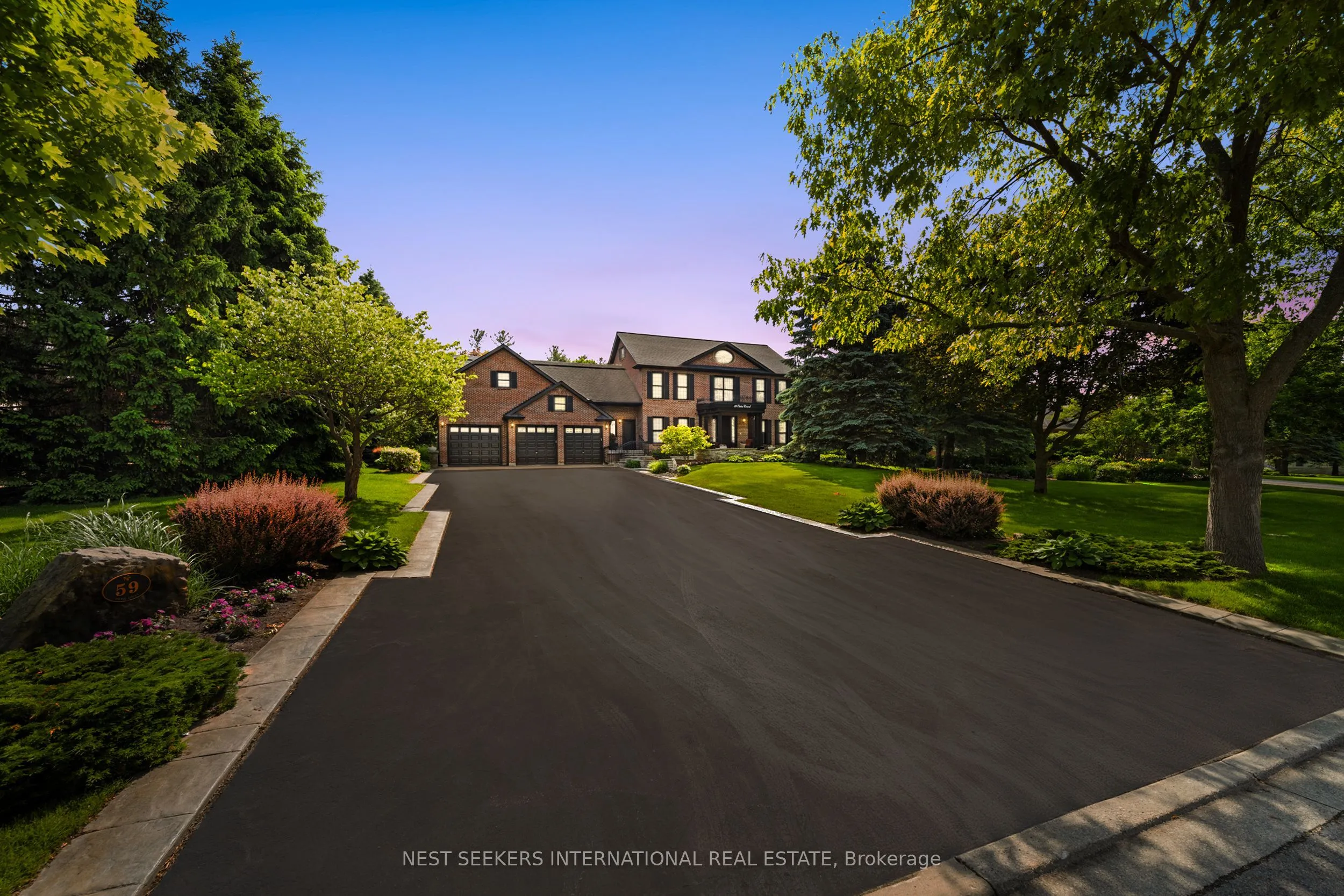 Detached Home For Sale | N13163374