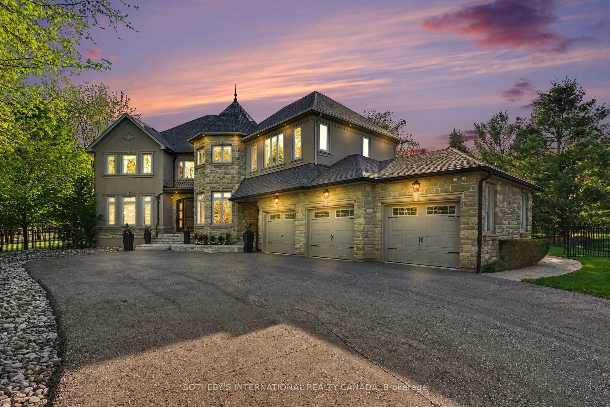 Detached Home For Sale | N13166572