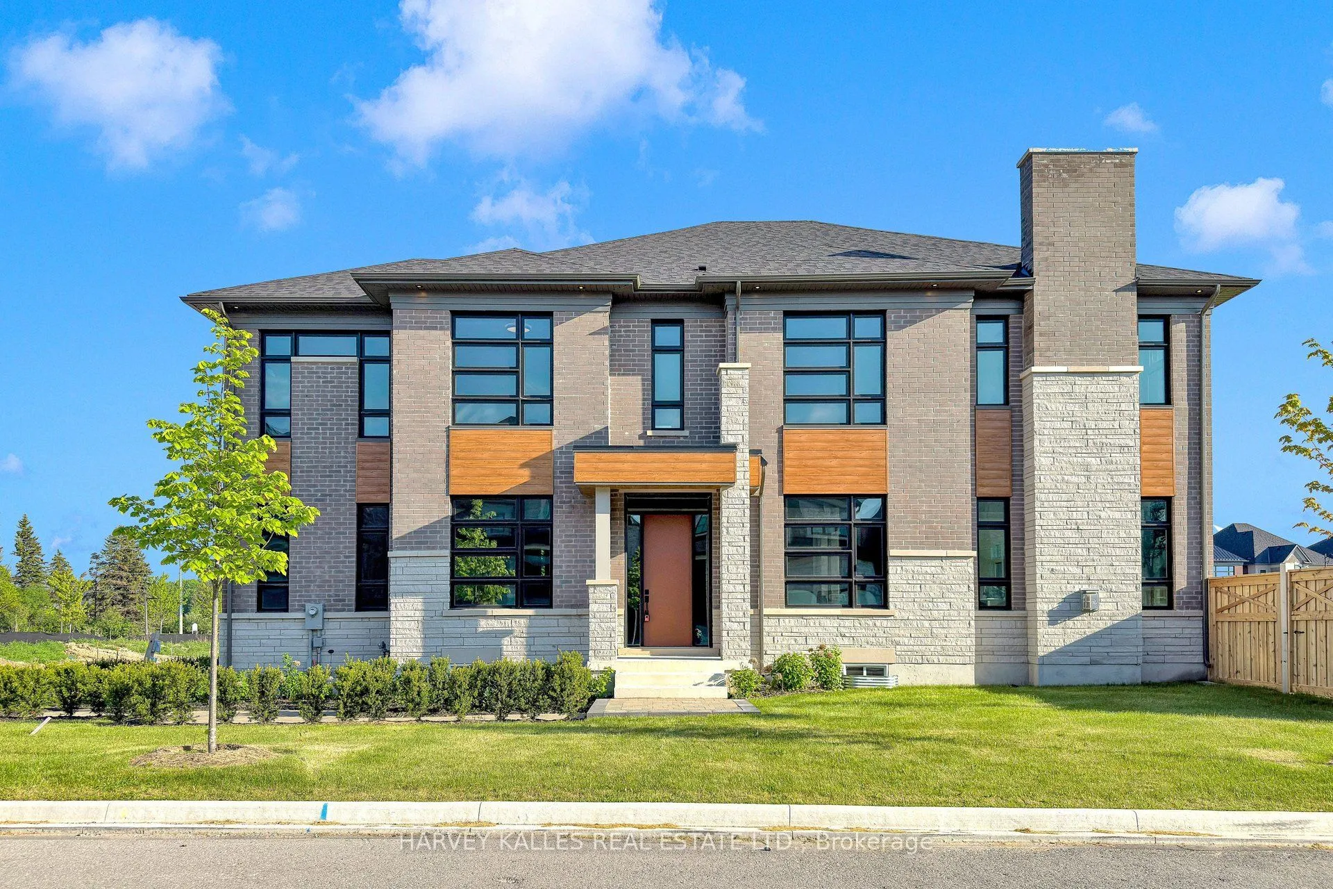 Detached Home For Sale | N13171452