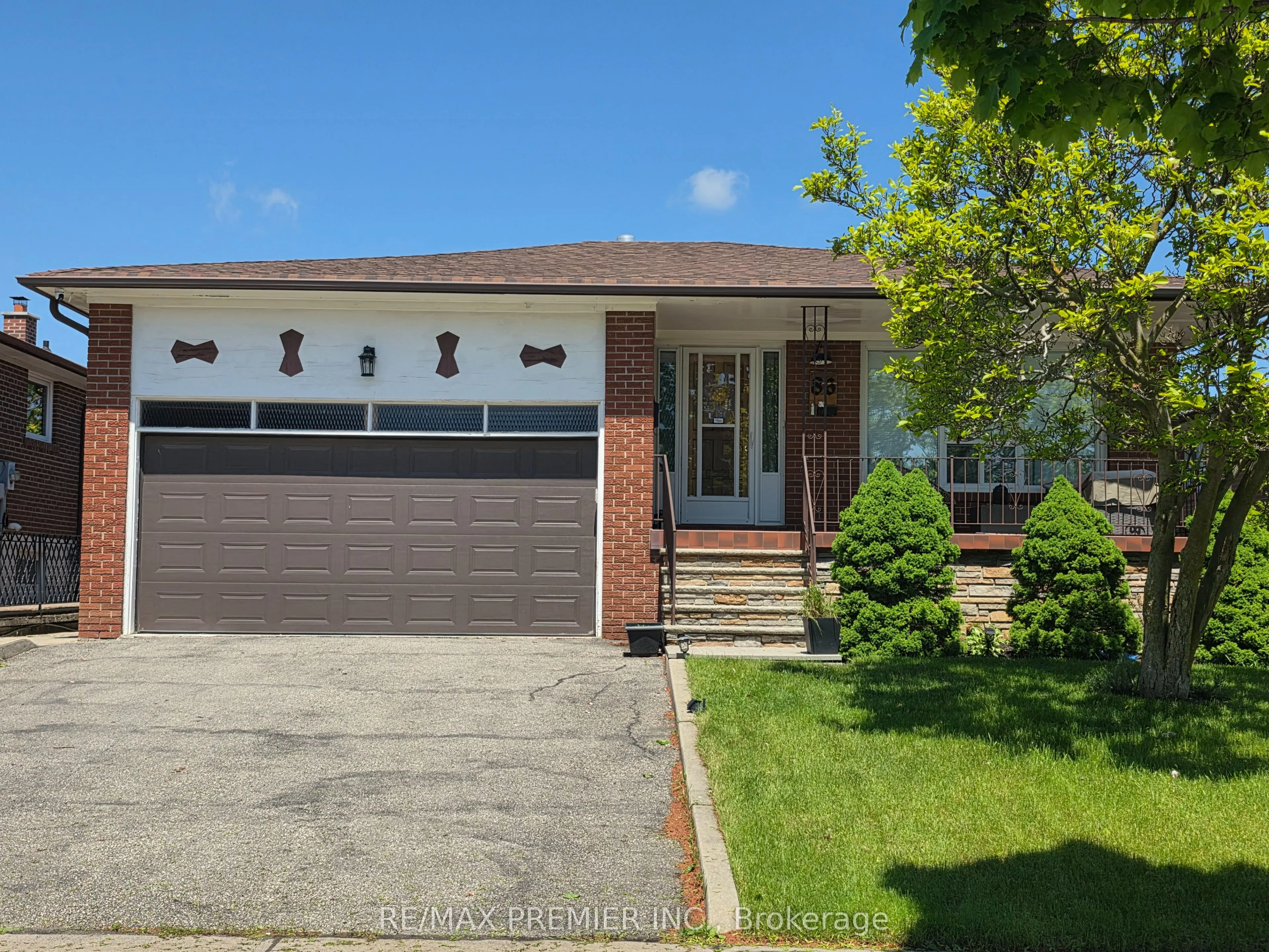 Detached Home For Lease | N13172056