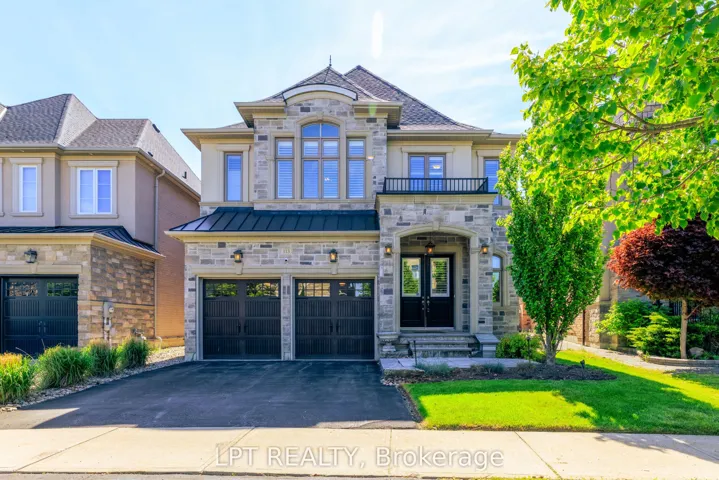 Welcome Home To 113 Burns  Boulevard!