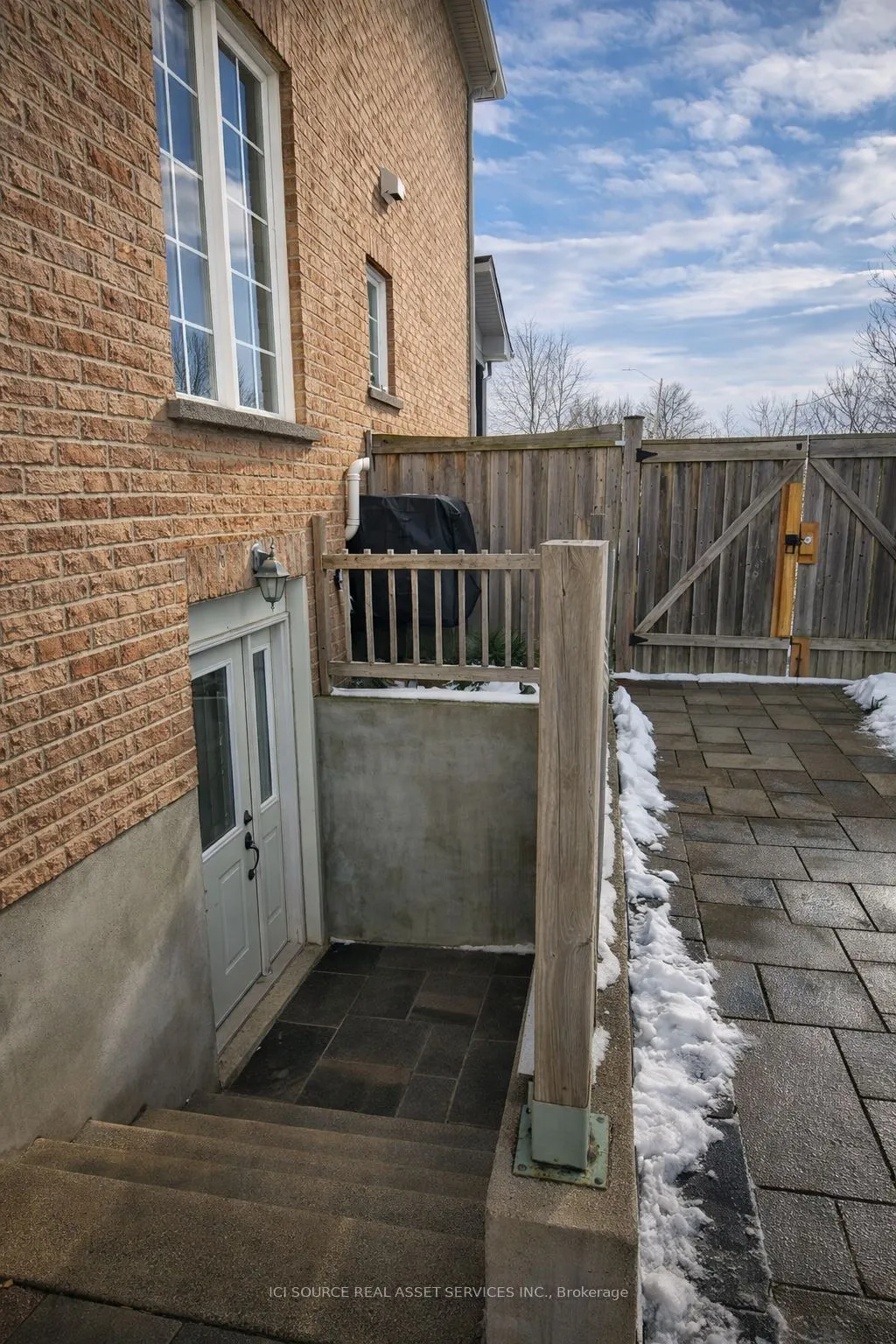 Semi-Detached Home For Lease | N13177240