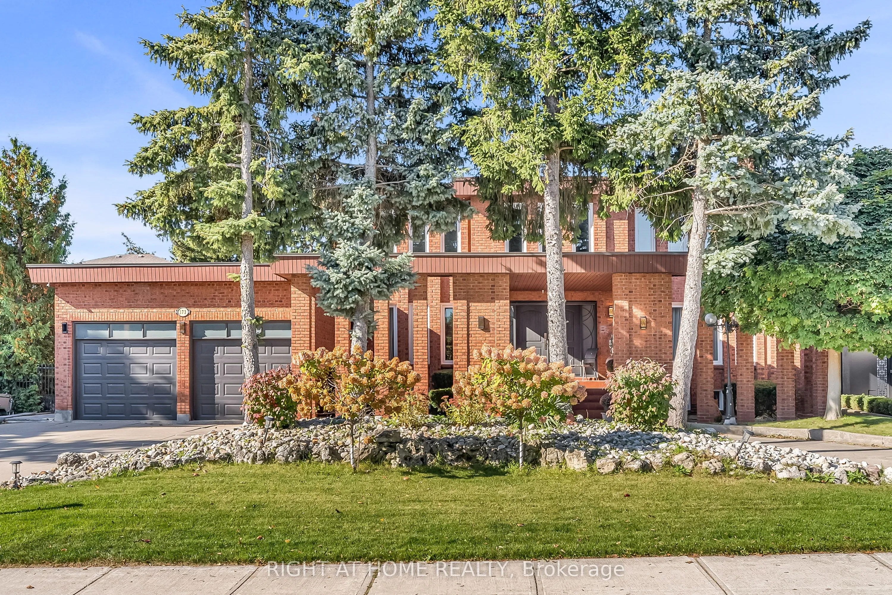 Detached Home For Lease | N13181066