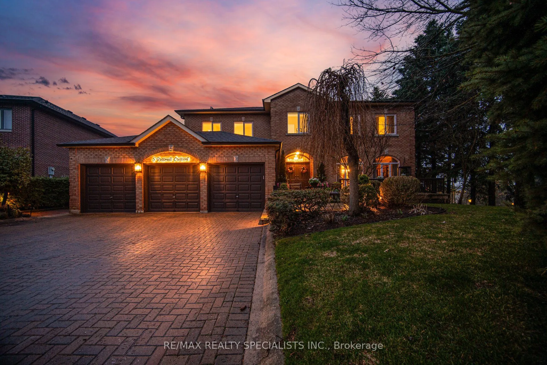 Detached Home For Sale | N13199214