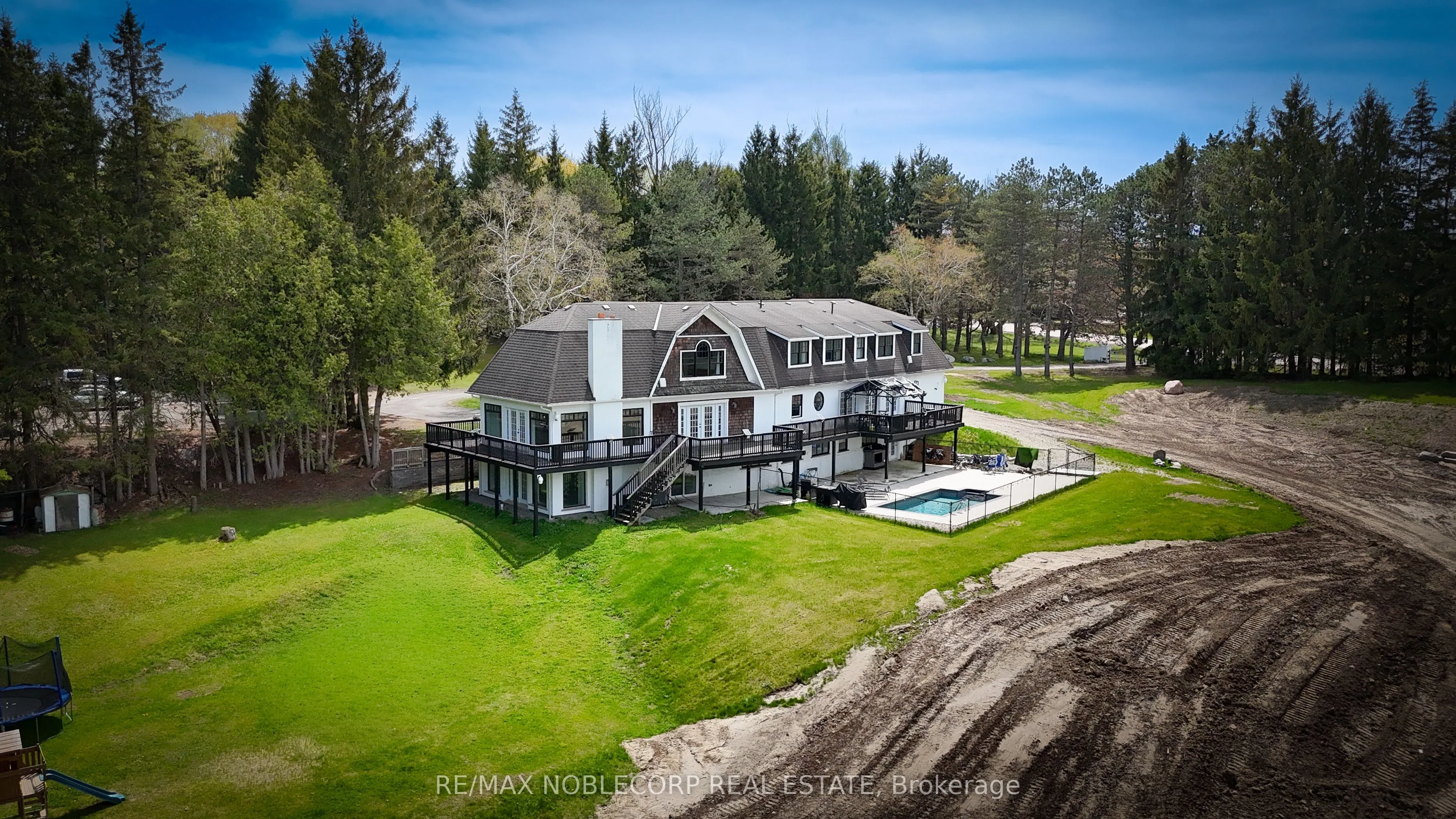 Detached Home For Sale | N13208516