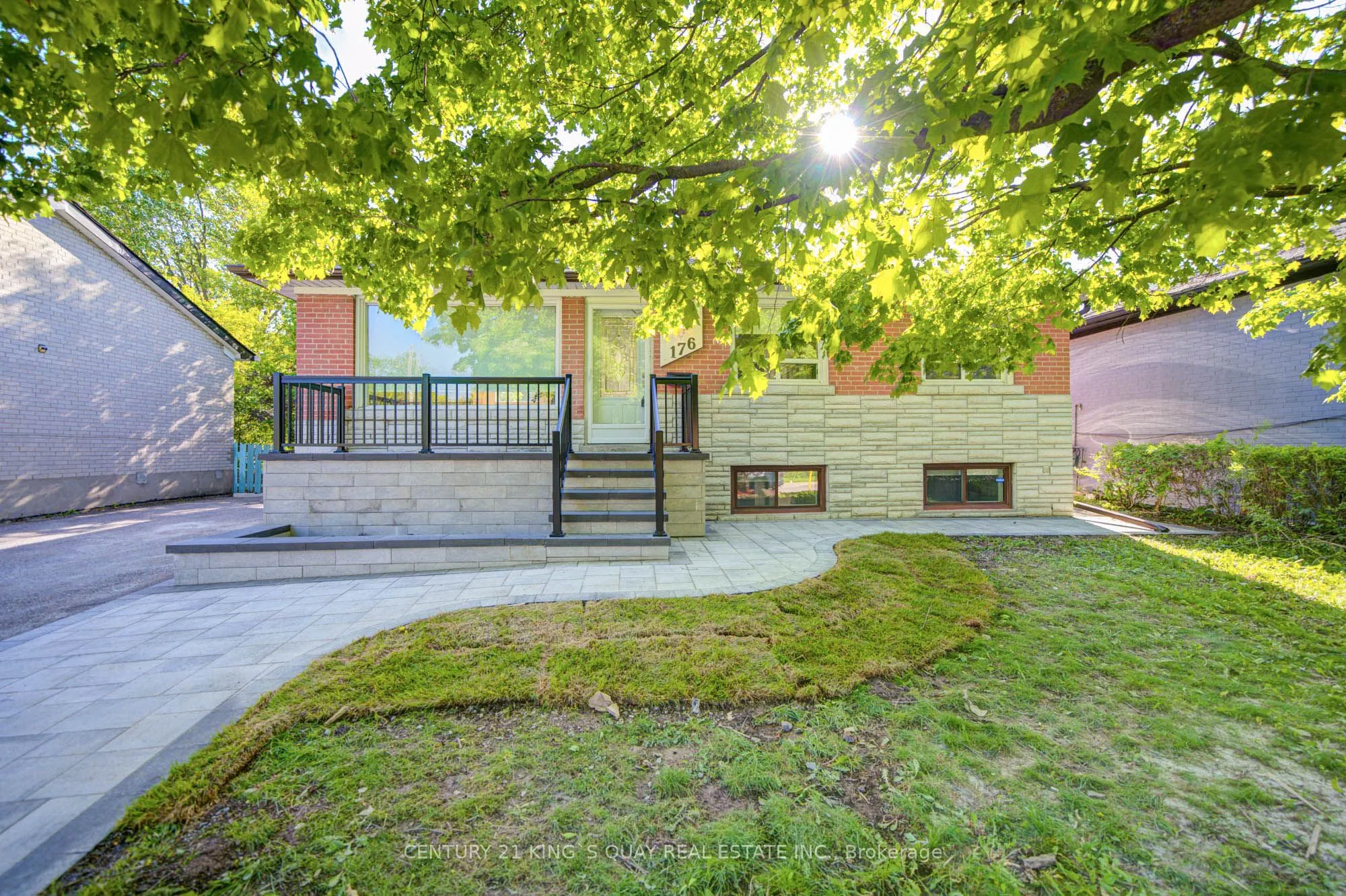 Detached Home For Sale | N13208990