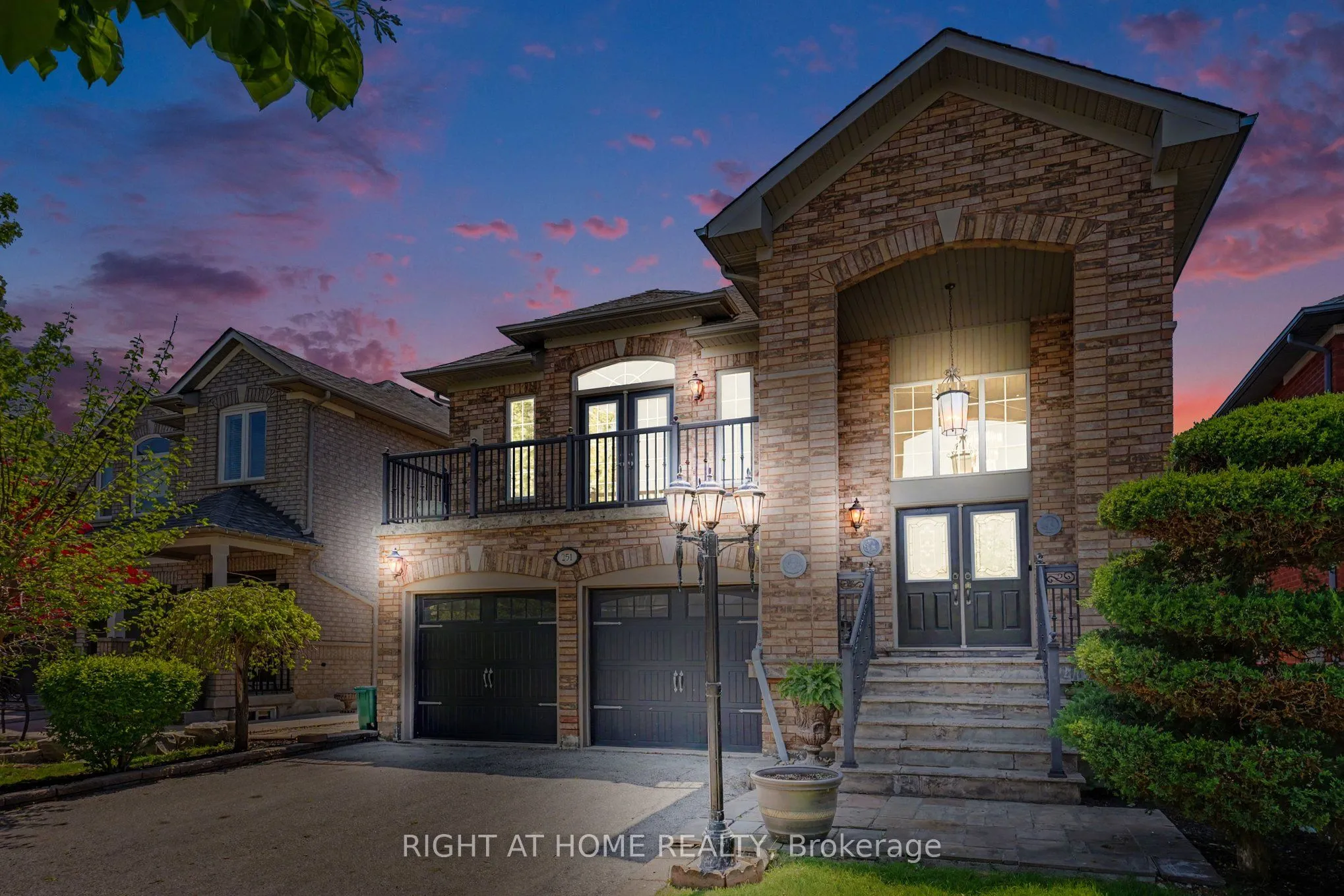 Detached Home For Sale | N13210236
