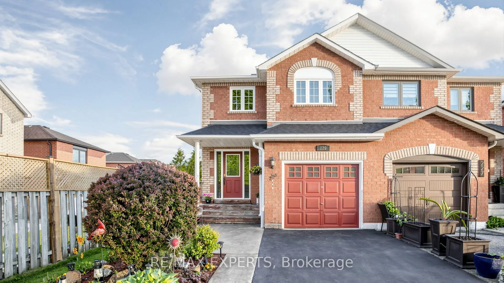Semi-Detached Home For Sale | N13210362
