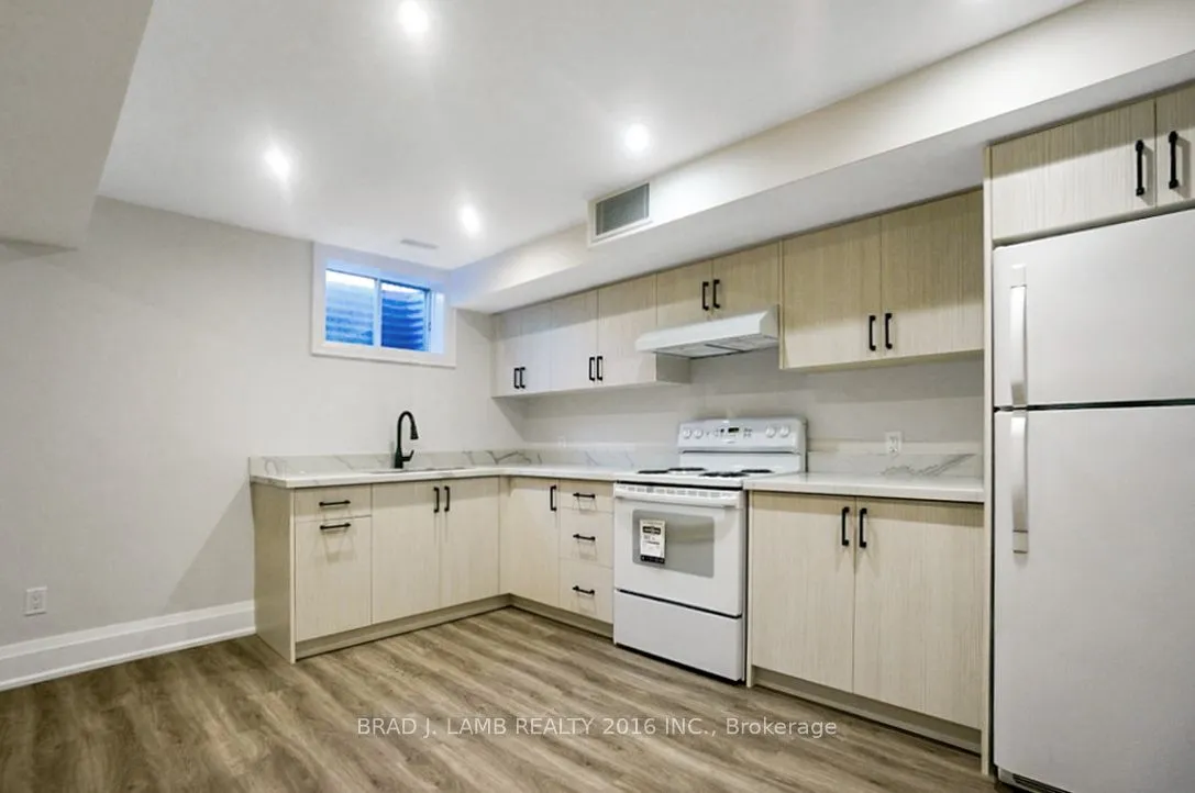 Detached Home For Lease | N13216402