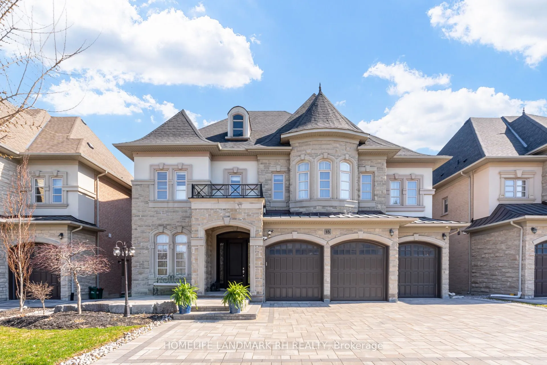 Detached Home For Sale | N13219770