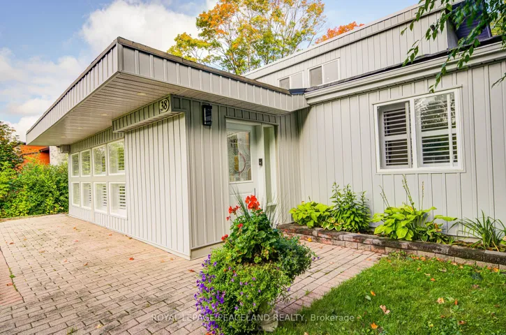 38 Lakeview Avenue, Whitchurch-stouffville, ON L4A 2H1
