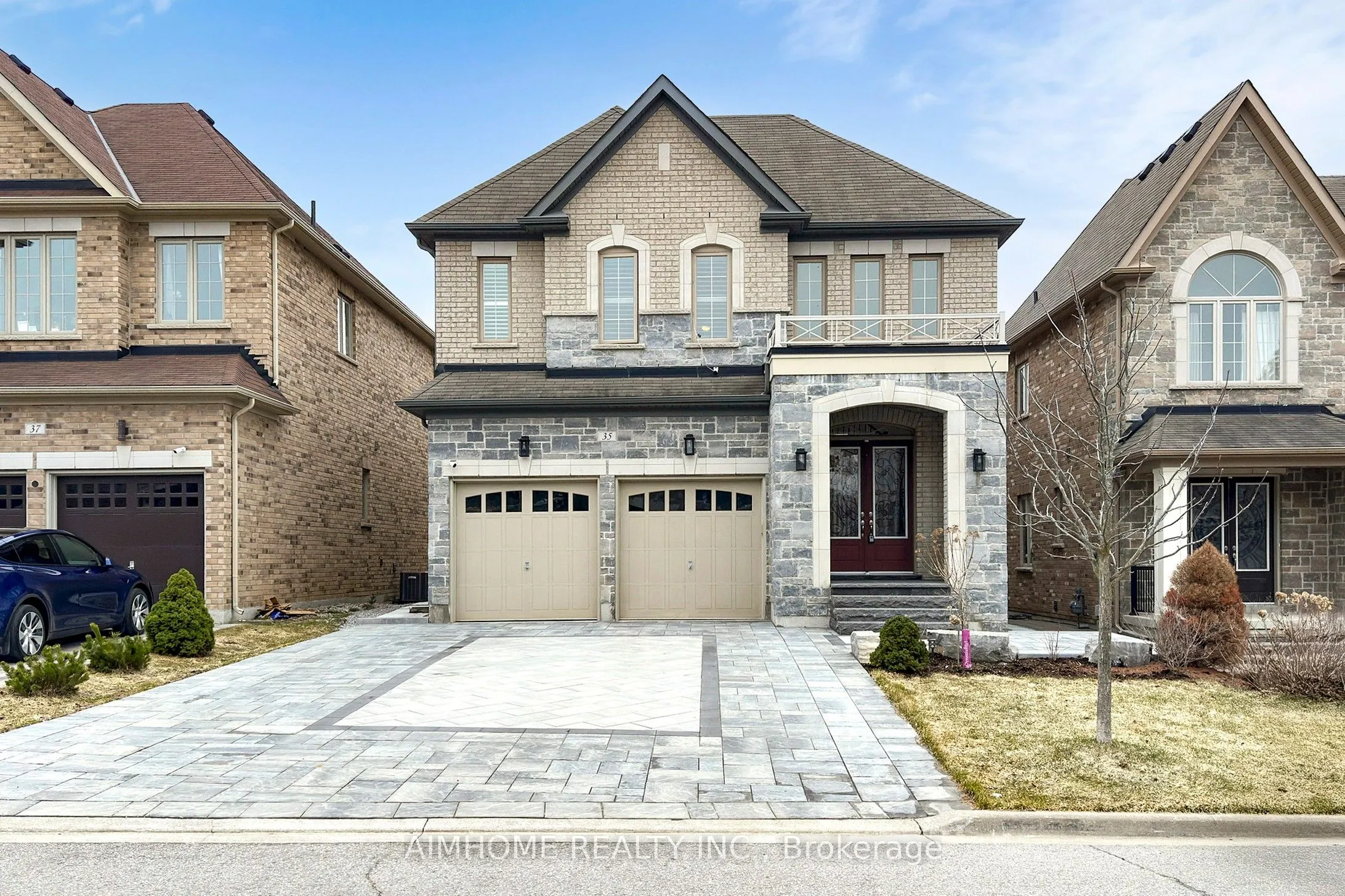 Detached Home For Sale | N13221150