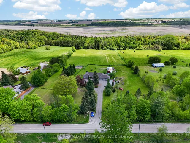 10 beautiful acres, 10 mins to Uxbridge.