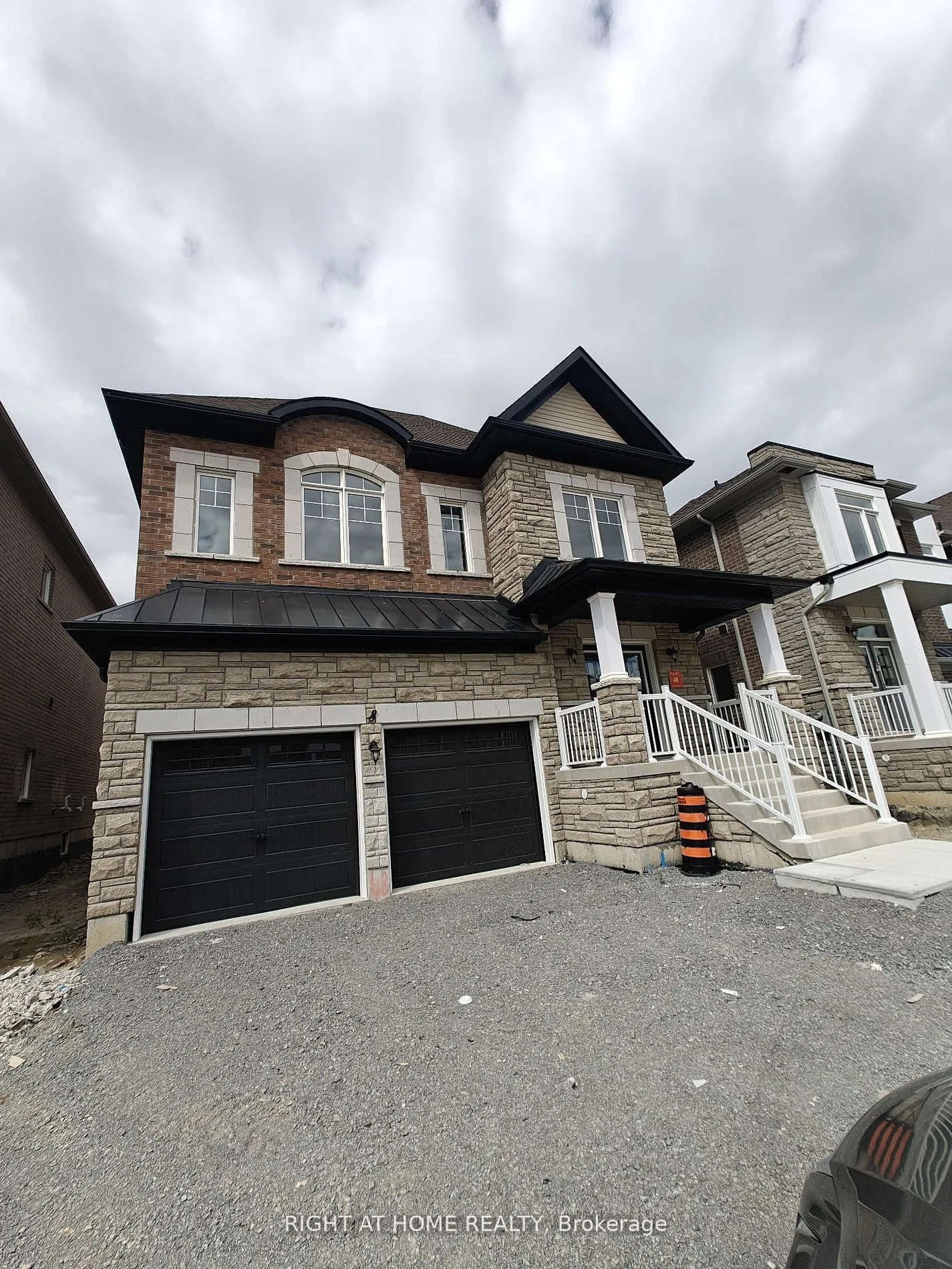 Detached Home For Lease | N13222658