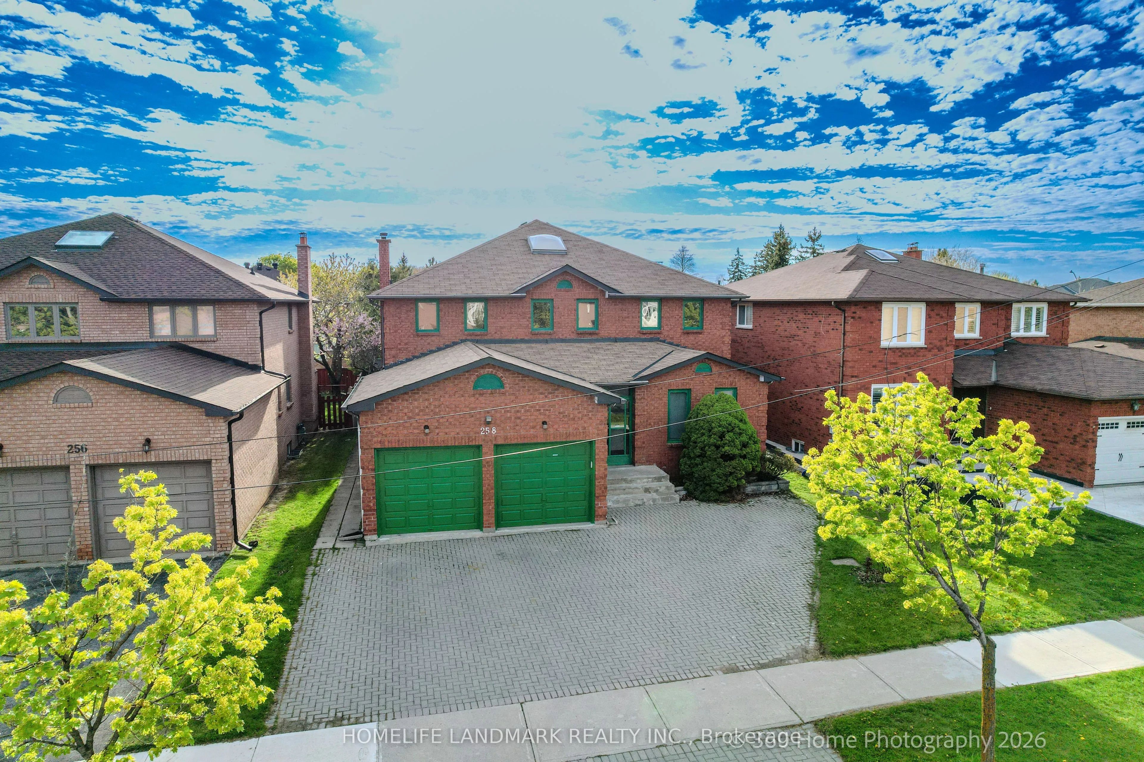 Detached Home For Sale | N13224952