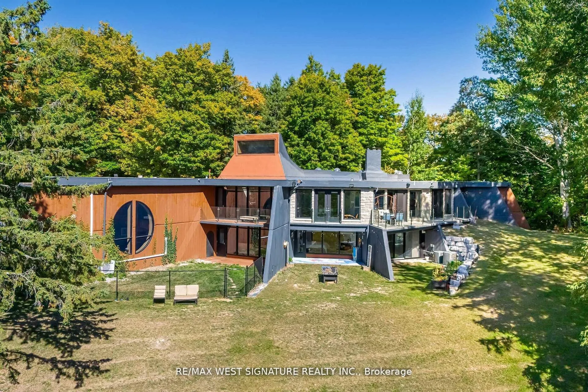 Detached Home For Sale | N13224974
