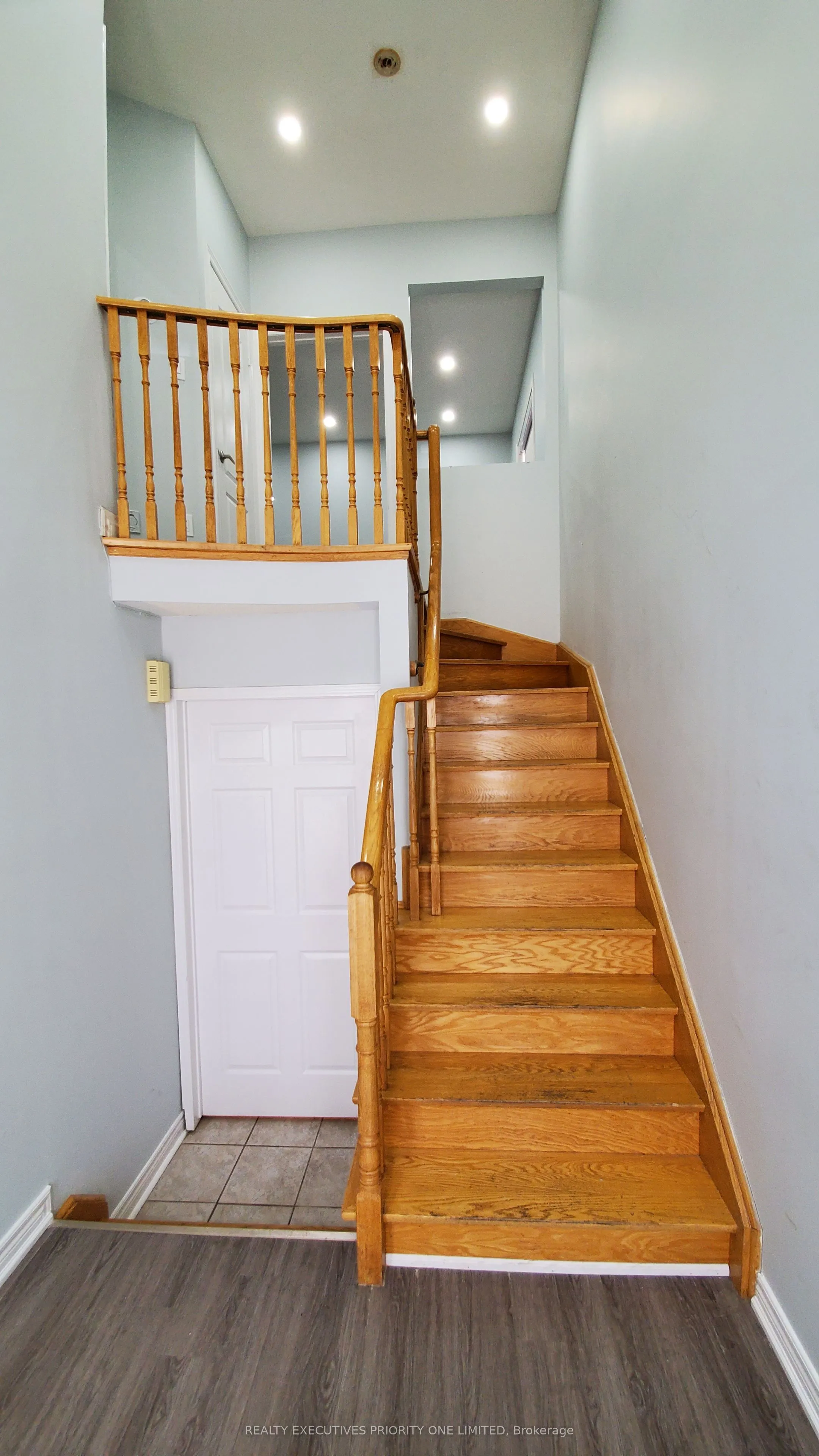 Semi-Detached Home For Lease | N13225412