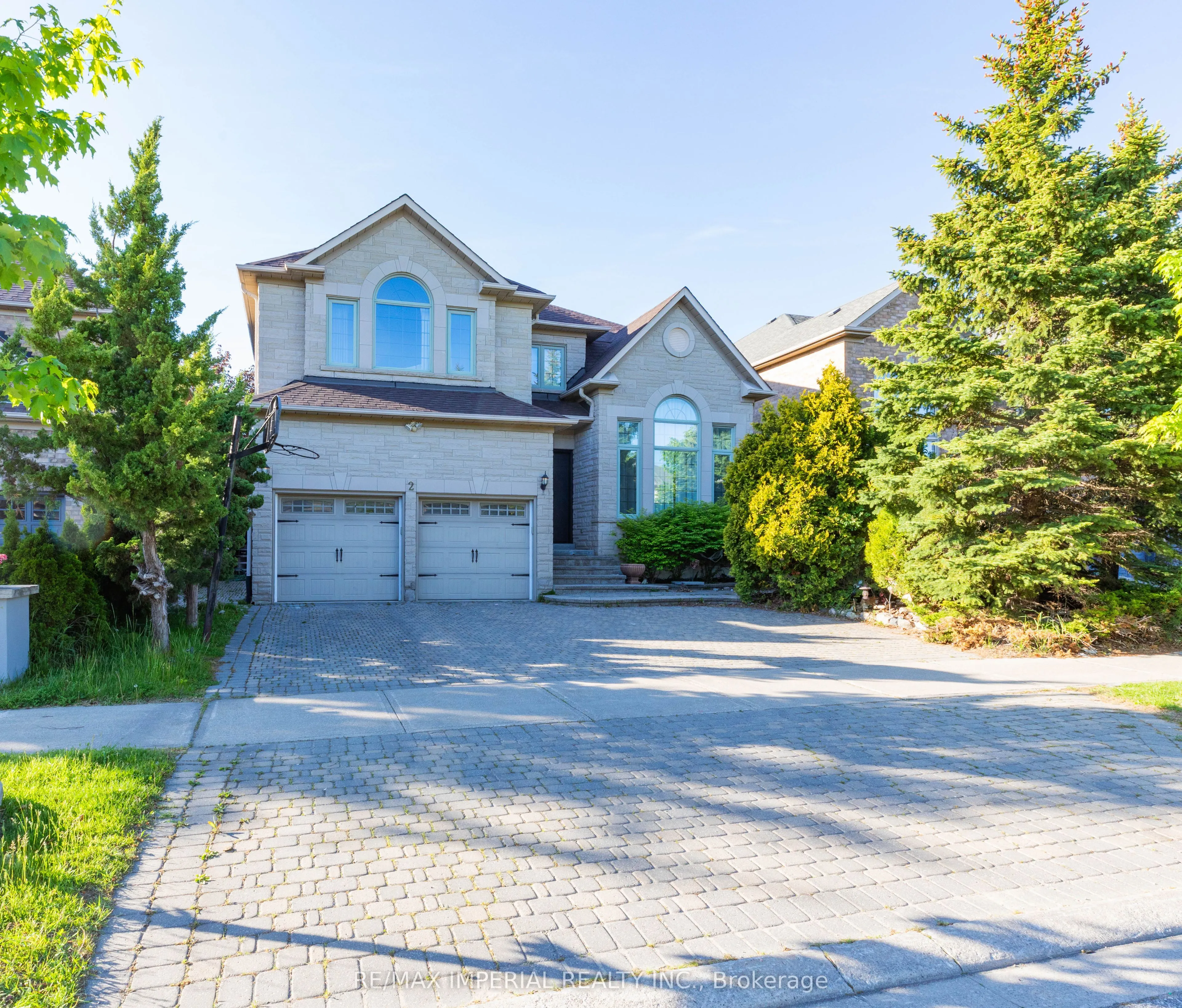 Detached Home For Lease | N13226356