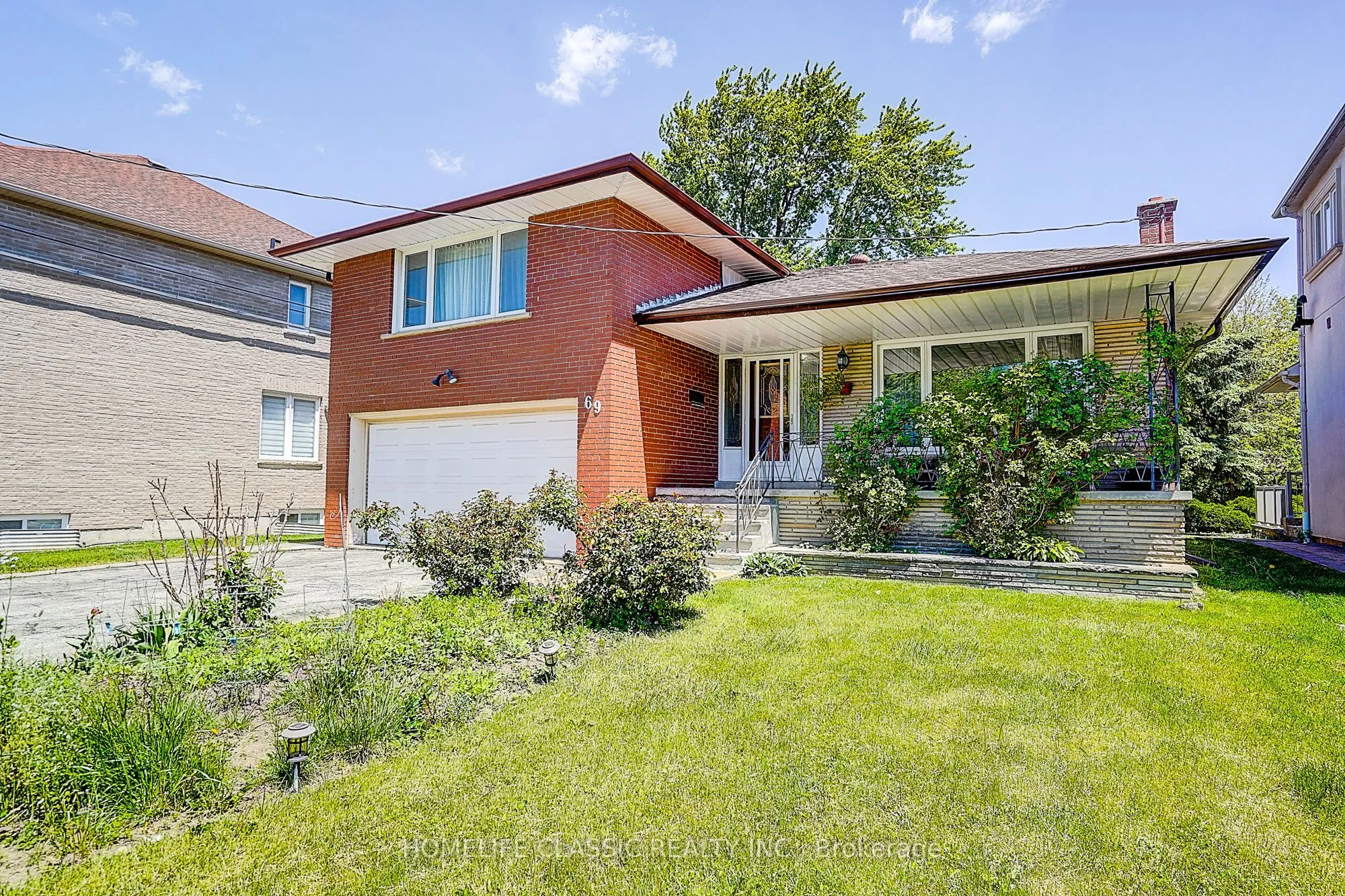 Detached Home For Sale | N13228362