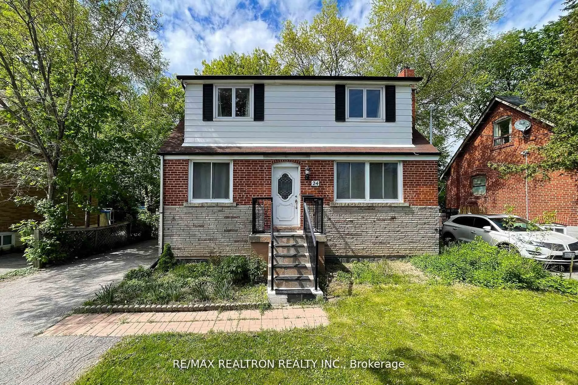 Detached Home For Lease | N13228658