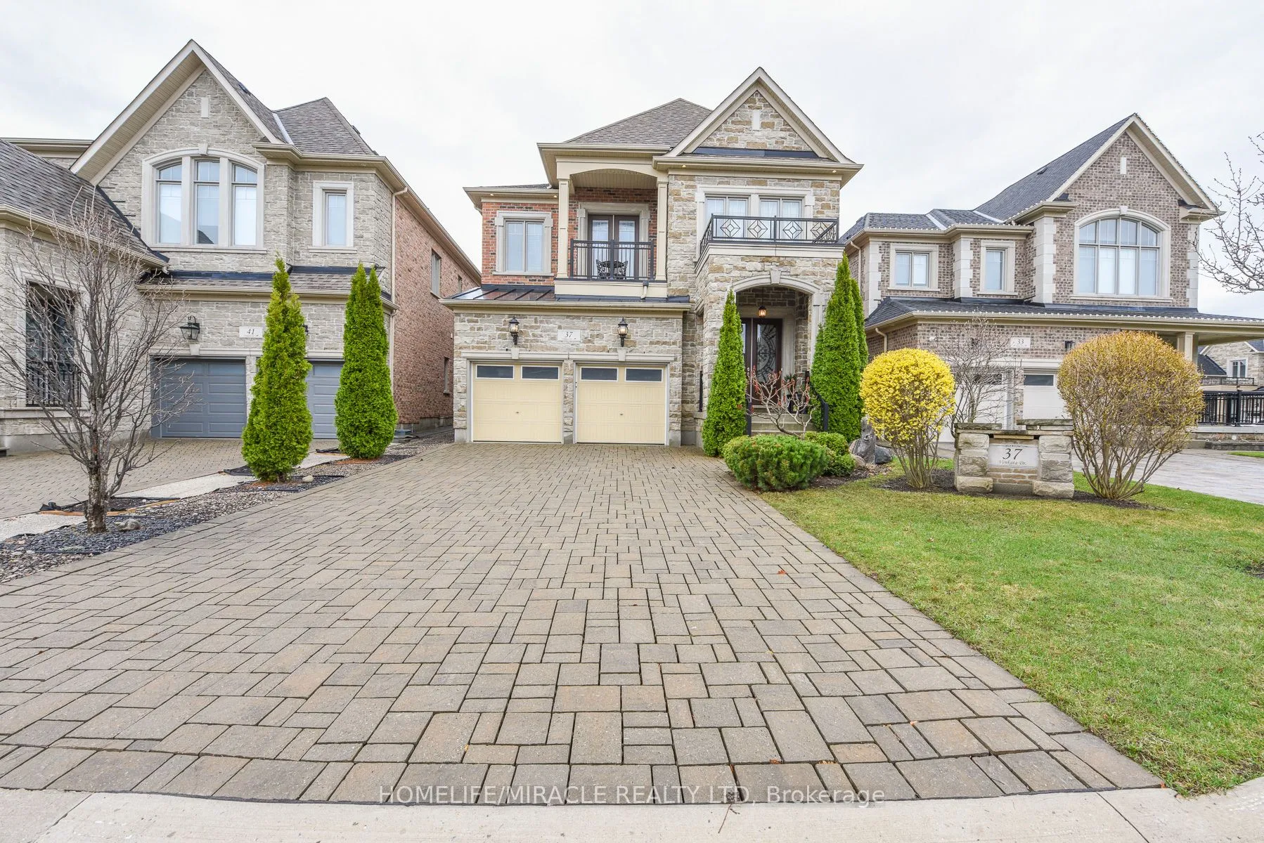 Detached Home For Sale | N13230298