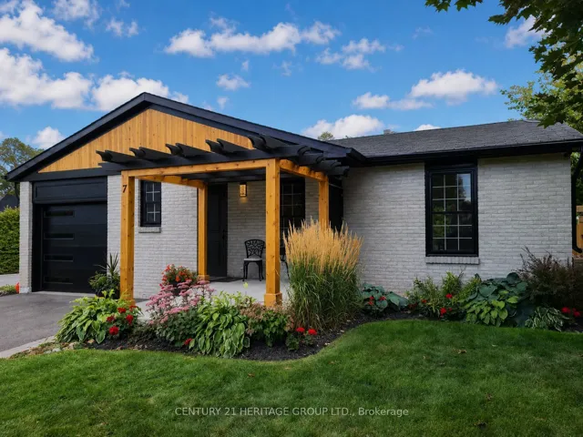 Renovated Bungalow and 20x 40 workshop
