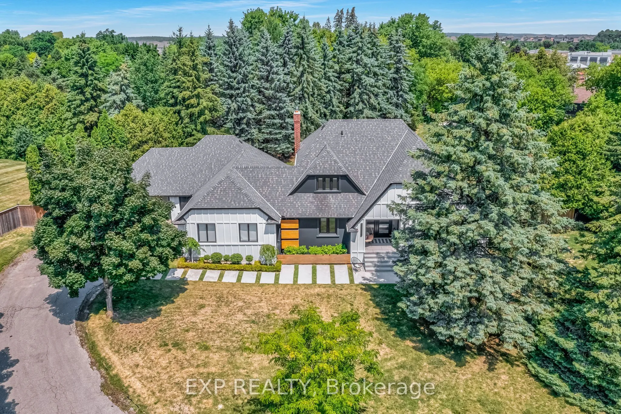 Detached Home For Sale | N13235396