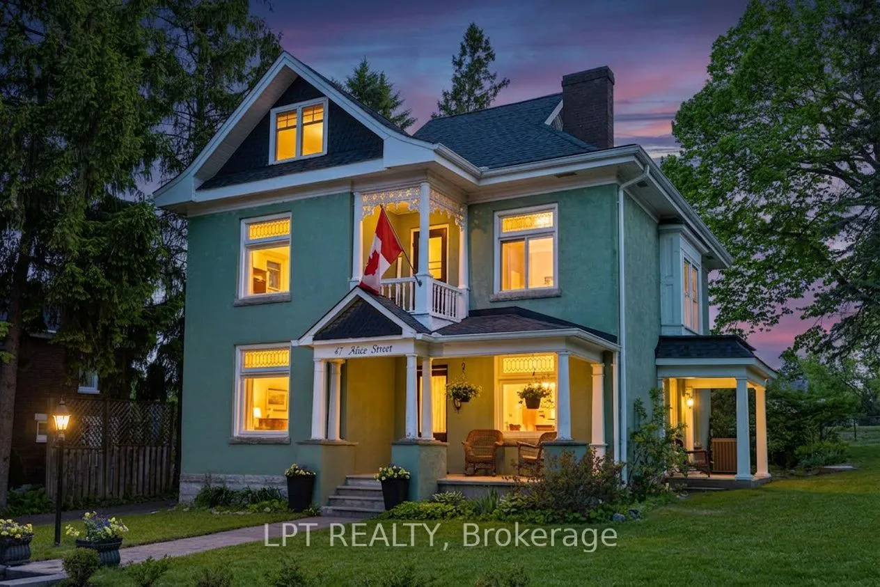 Detached Home For Sale | N13238592