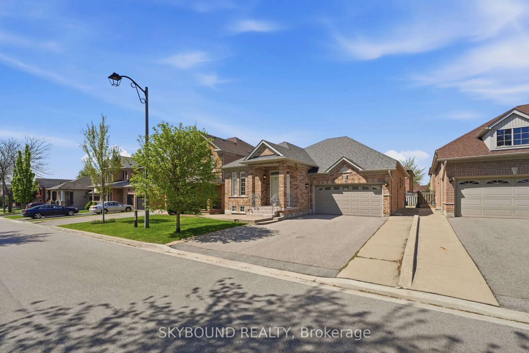 Detached Home For Sale | N13239246