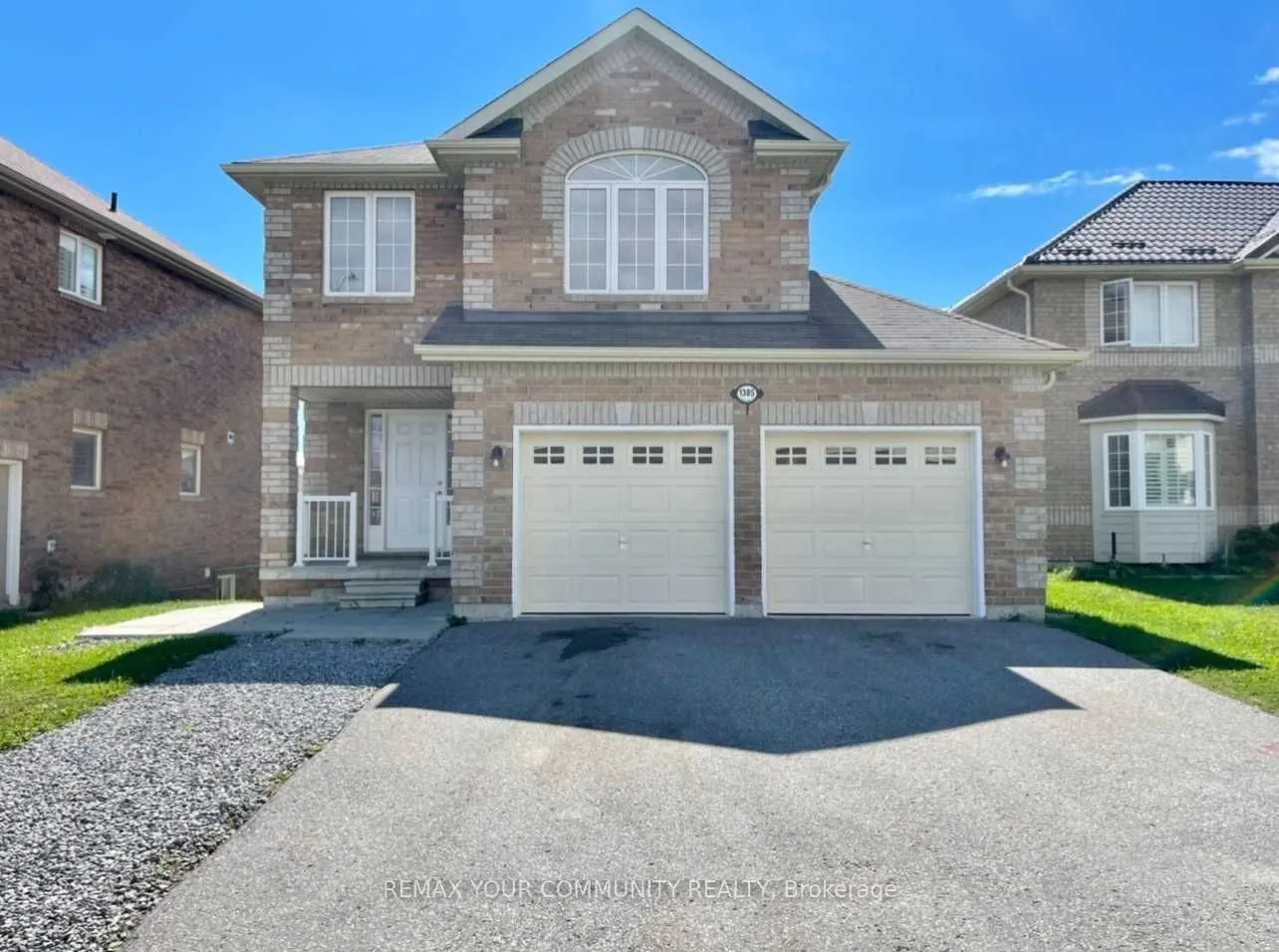 Detached Home For Lease | N13240532