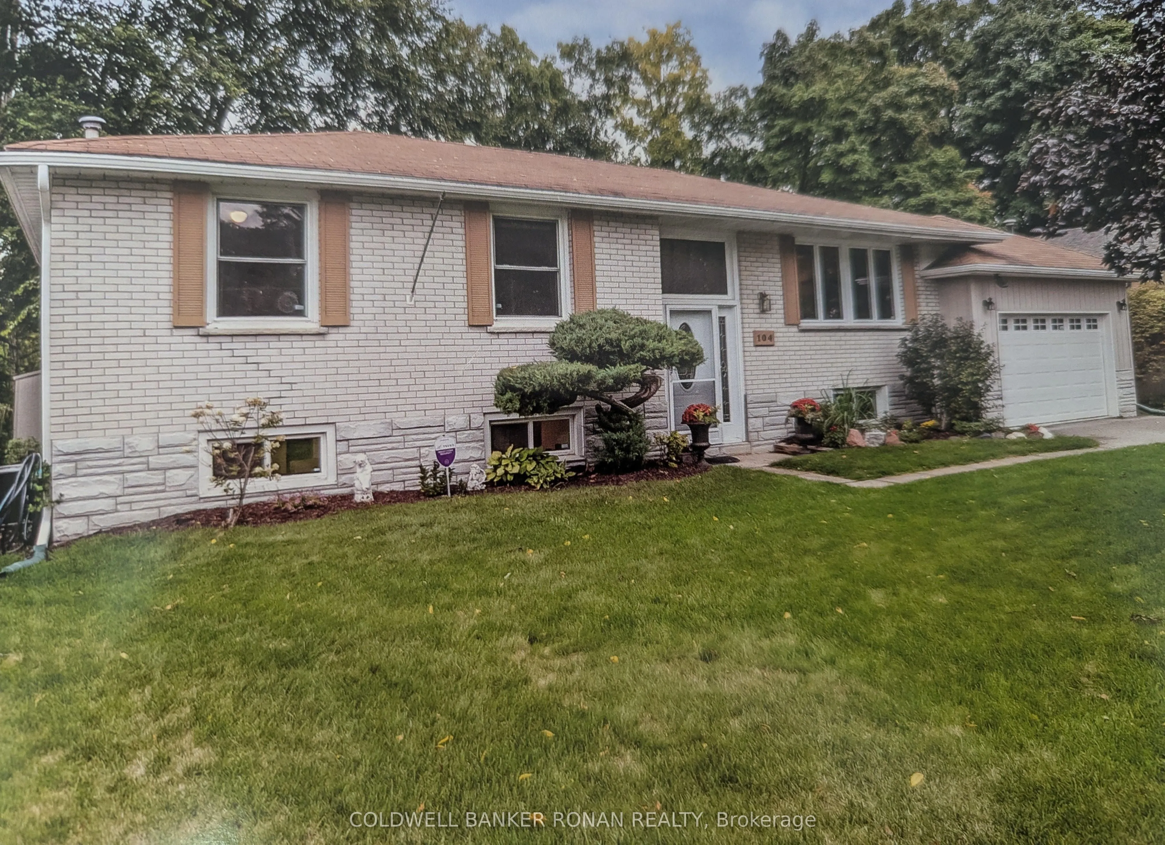 Detached Home For Lease | N13240596