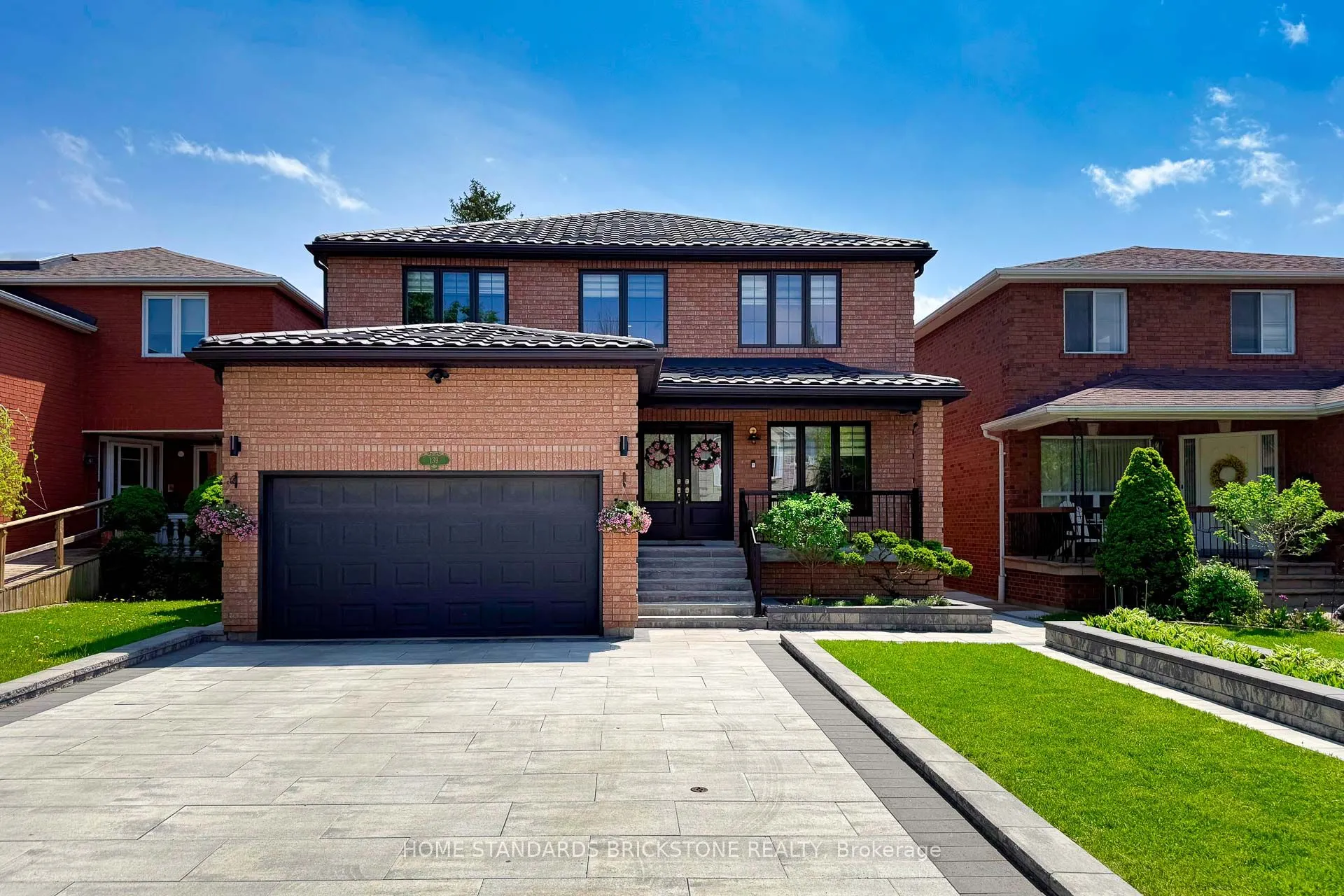 Detached Home For Sale | N13241368