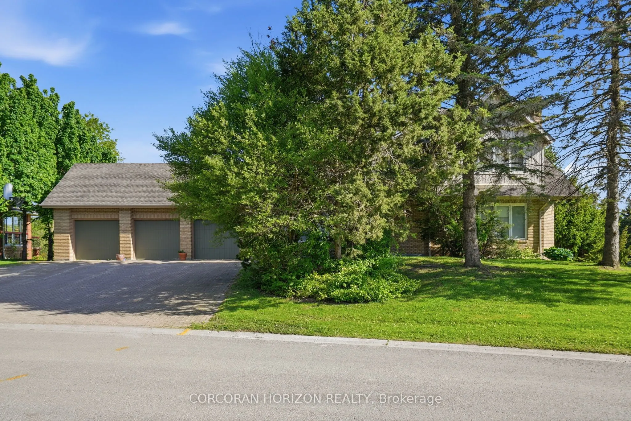 Detached Home For Sale | N13242386