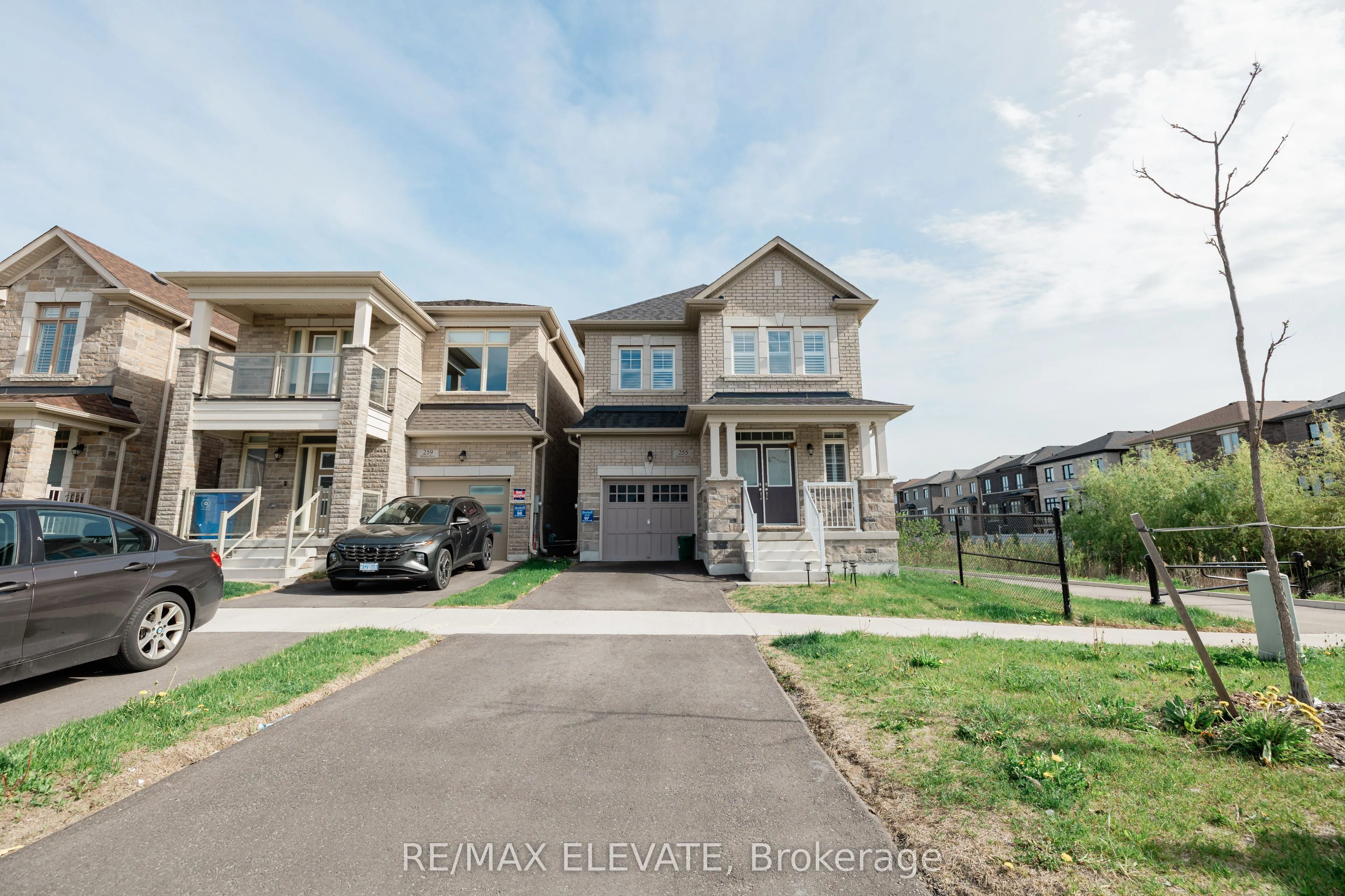 Detached Home For Lease | N13243366