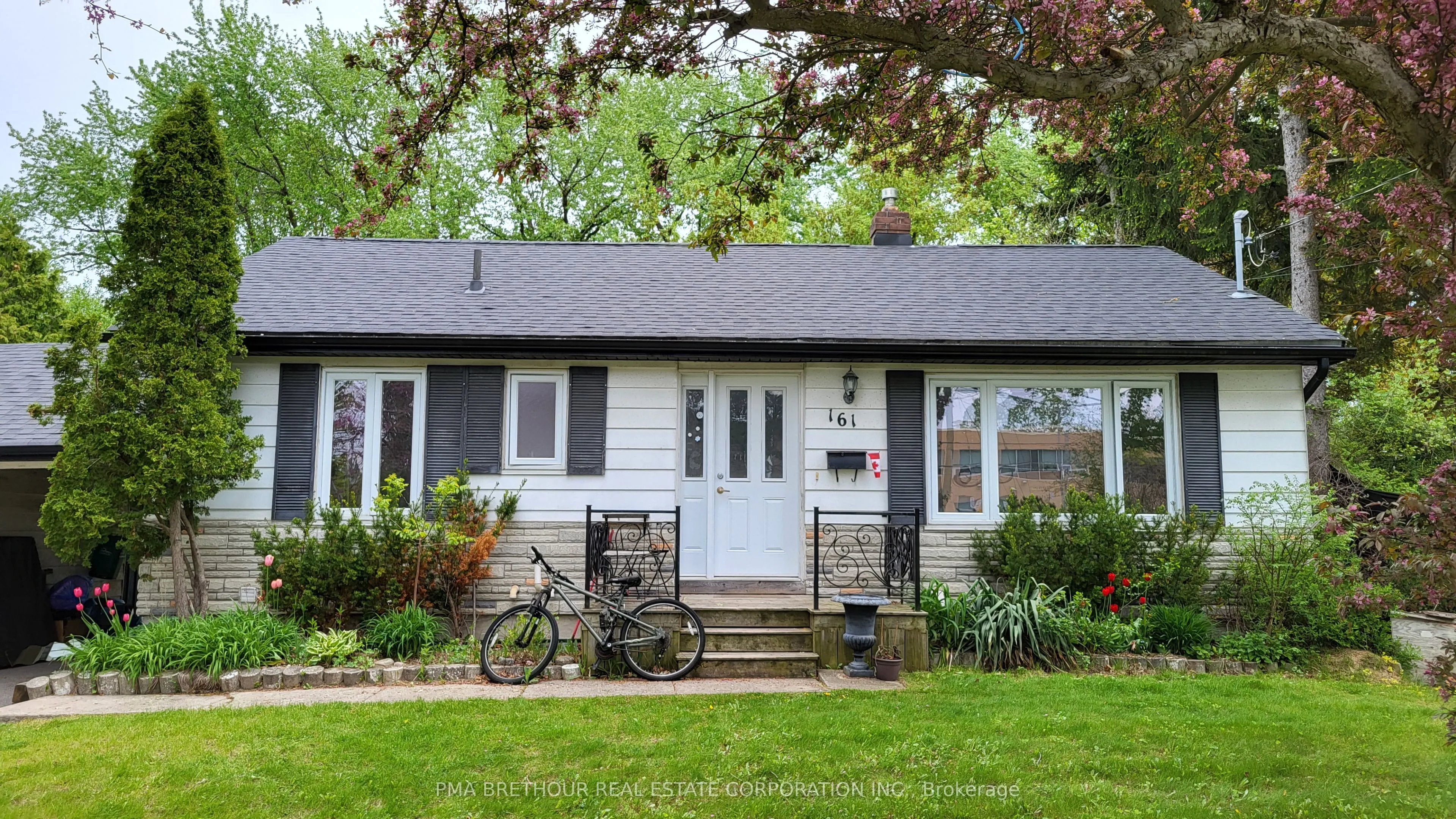 Detached Home For Lease | N13243458