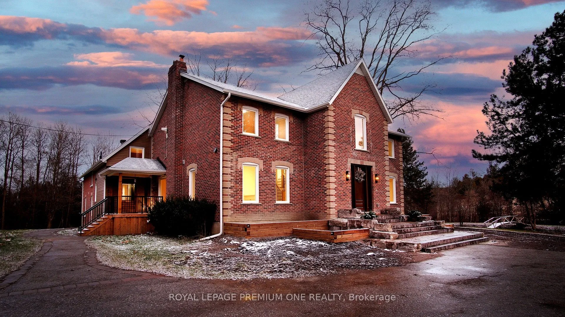 Detached Home For Sale | N13243674