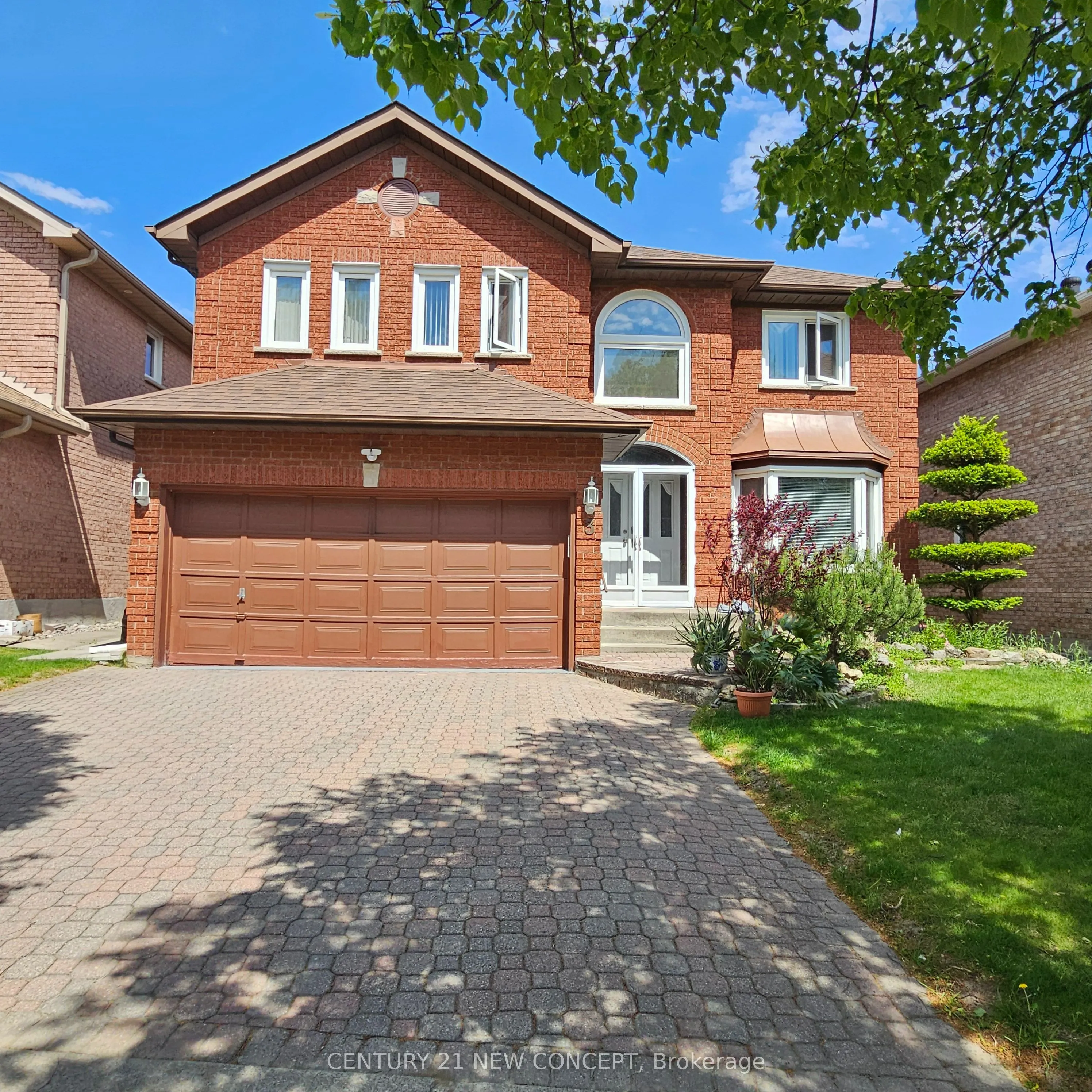 Detached Home For Sale | N13247642
