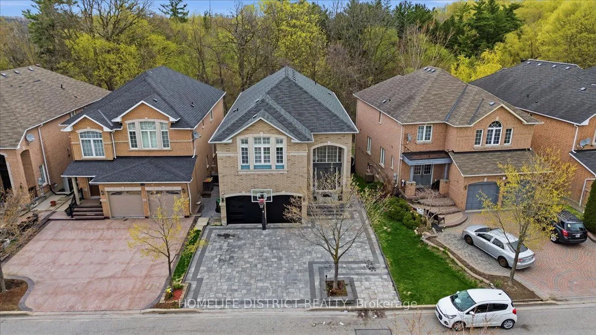 Detached Home For Sale | N13257918