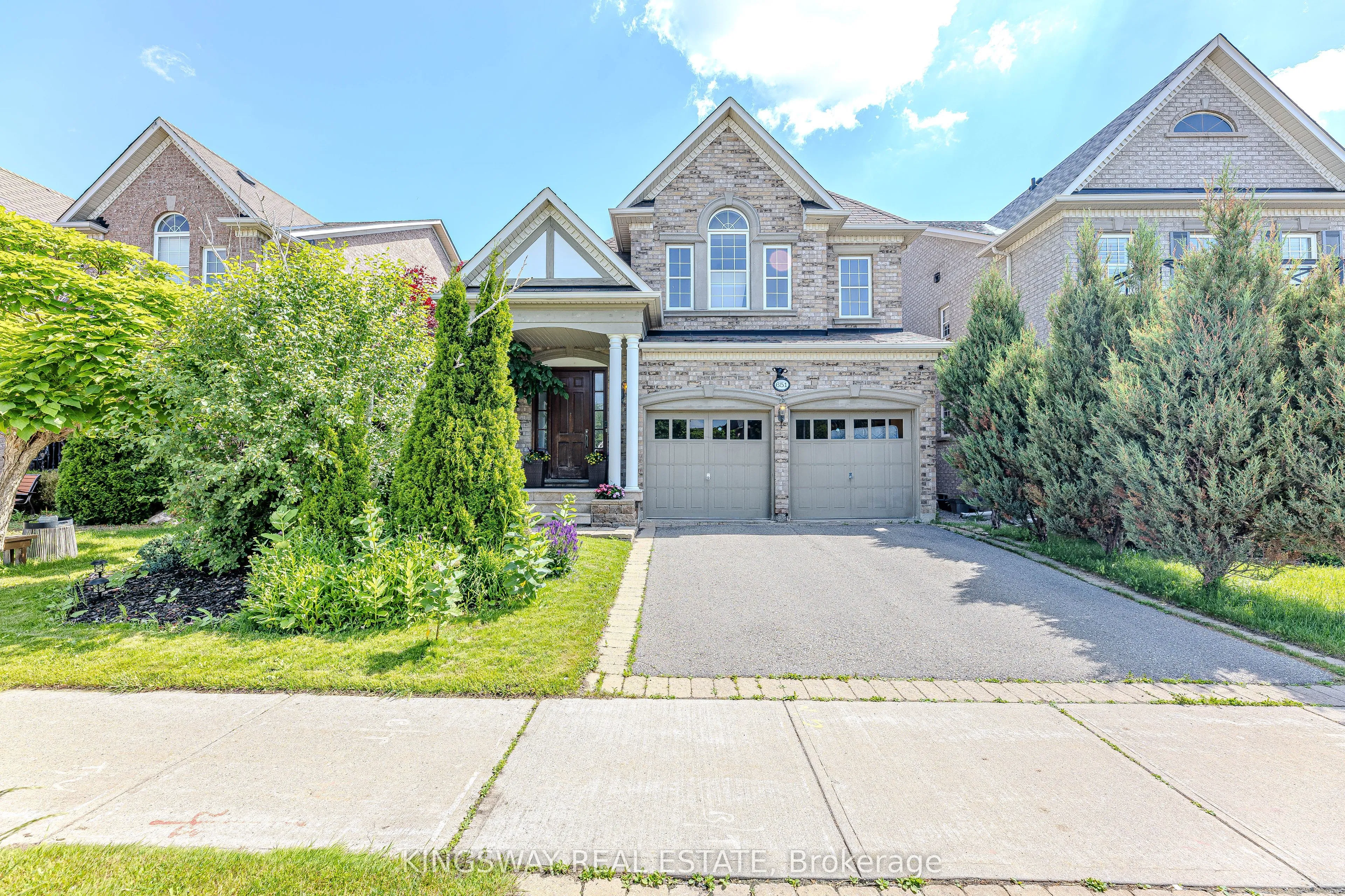 Detached Home For Sale | N13273734